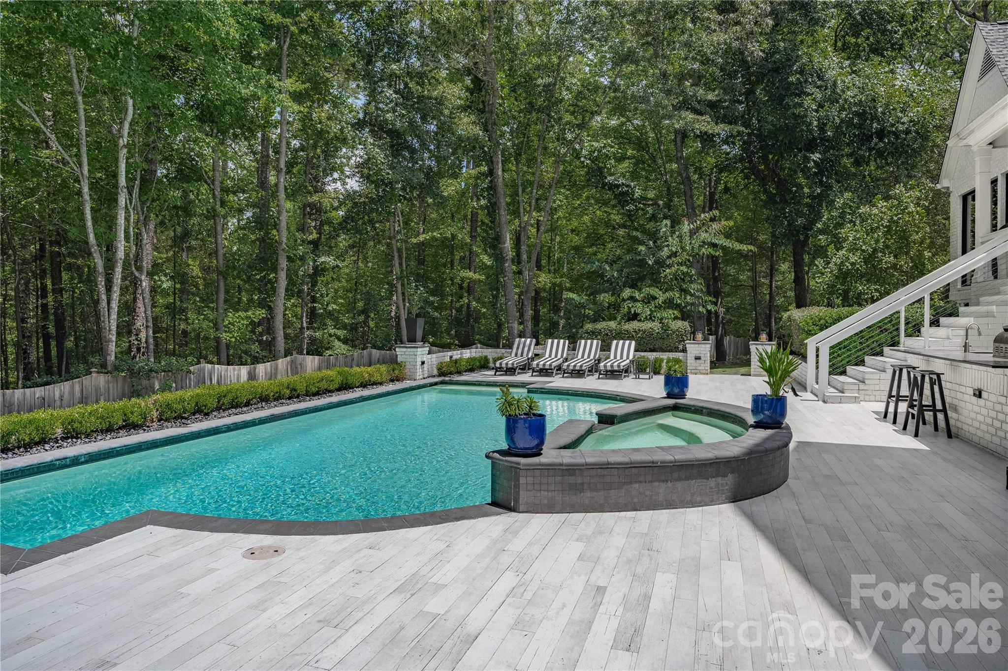 4414230 Property Photo 33