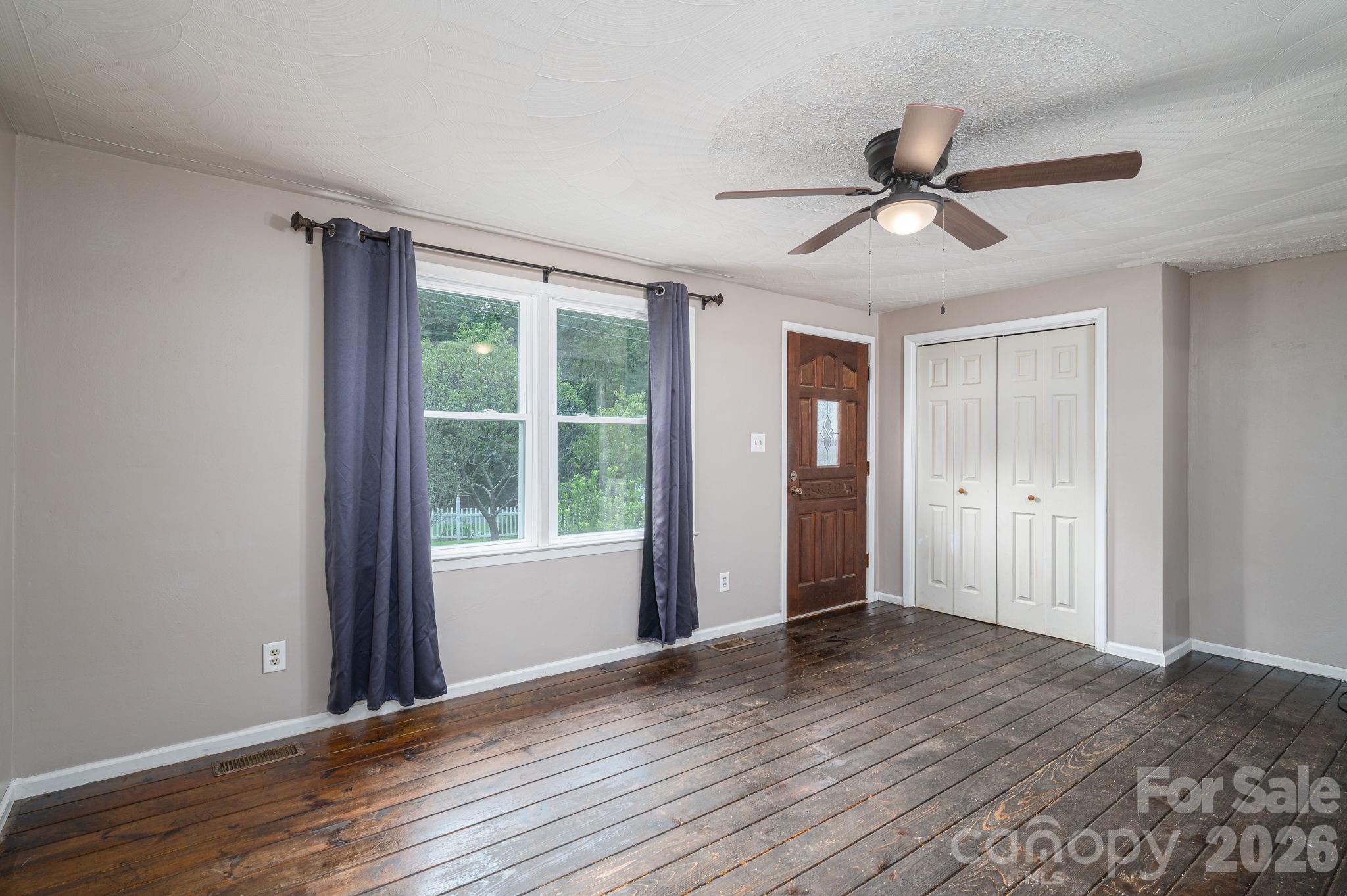 1369 Chancellor Drive Property Photo 2