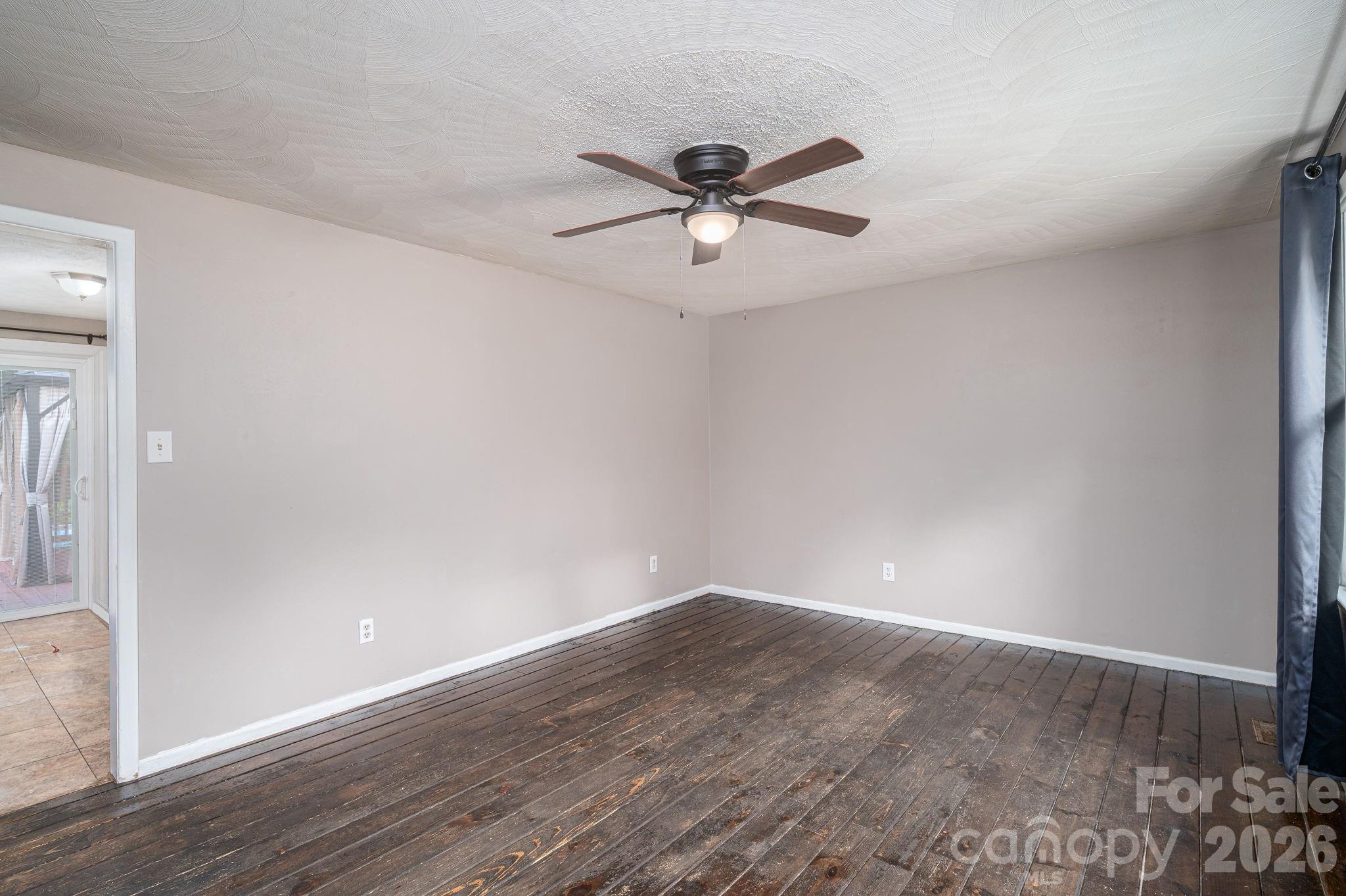 1369 Chancellor Drive Property Photo 3