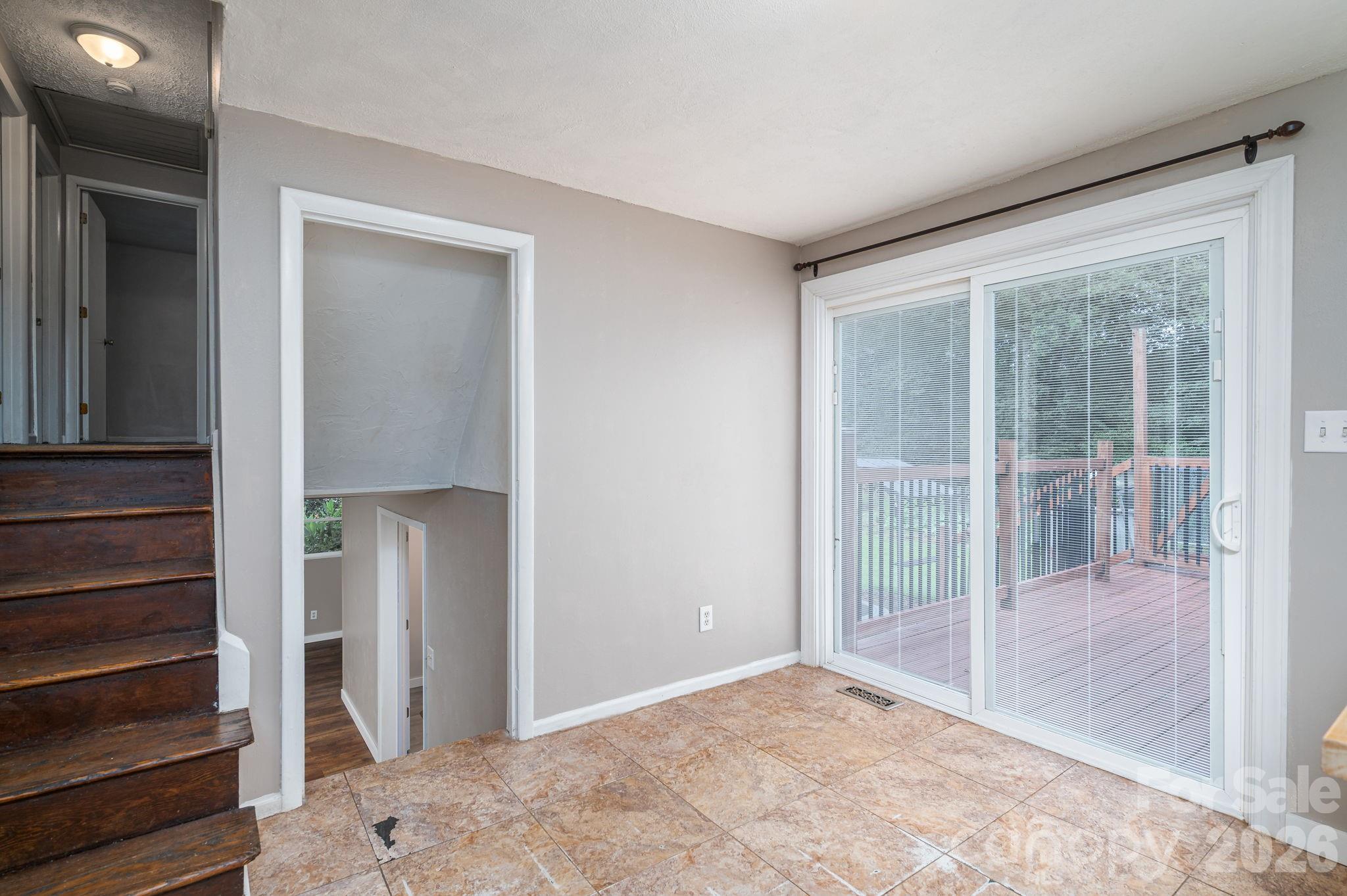 1369 Chancellor Drive Property Photo 4