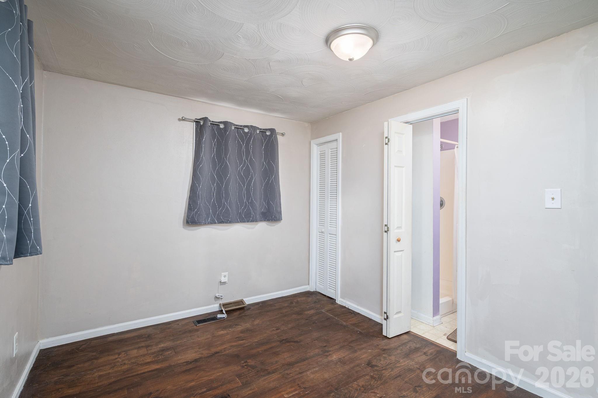 1369 Chancellor Drive Property Photo 10