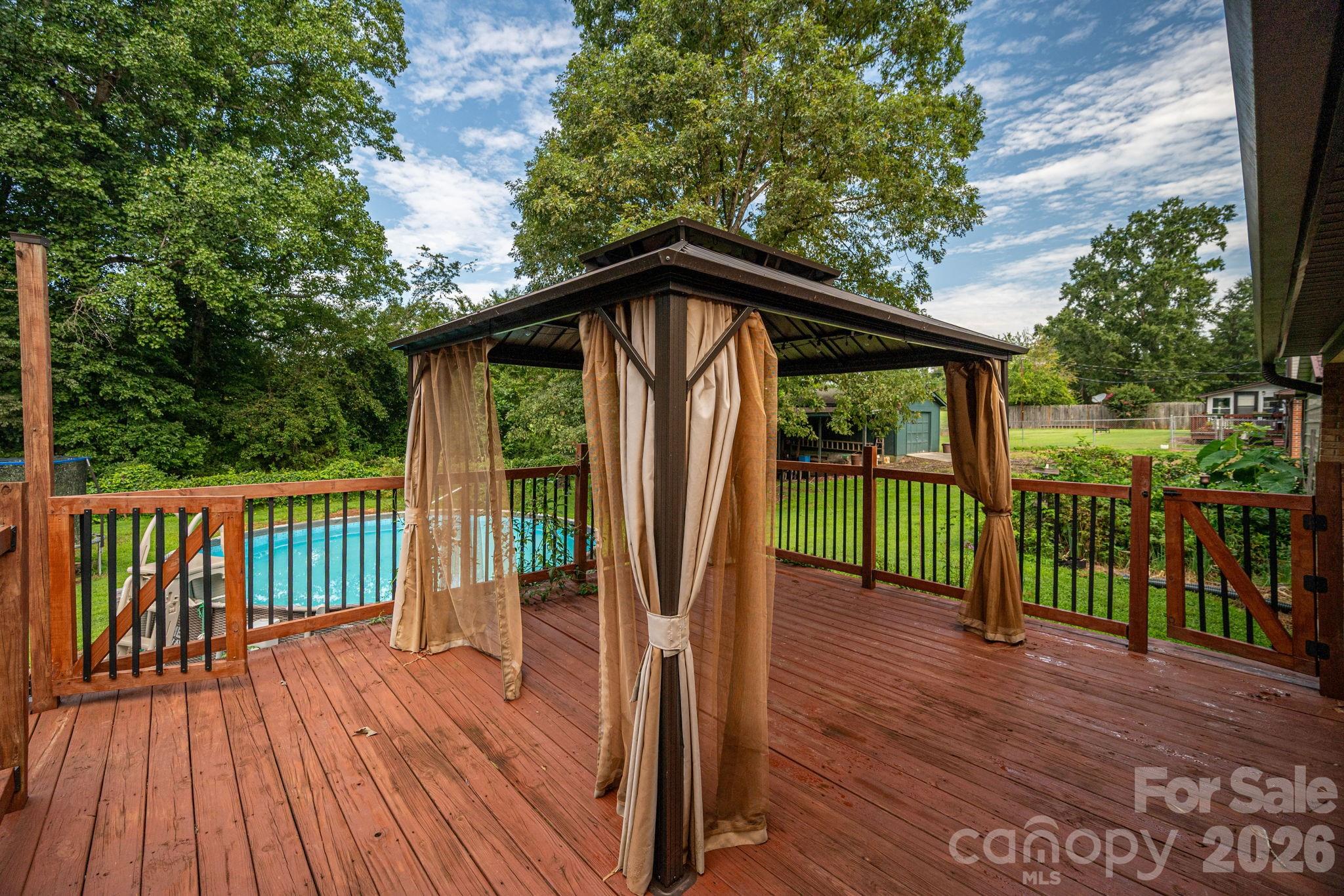 1369 Chancellor Drive Property Photo 23