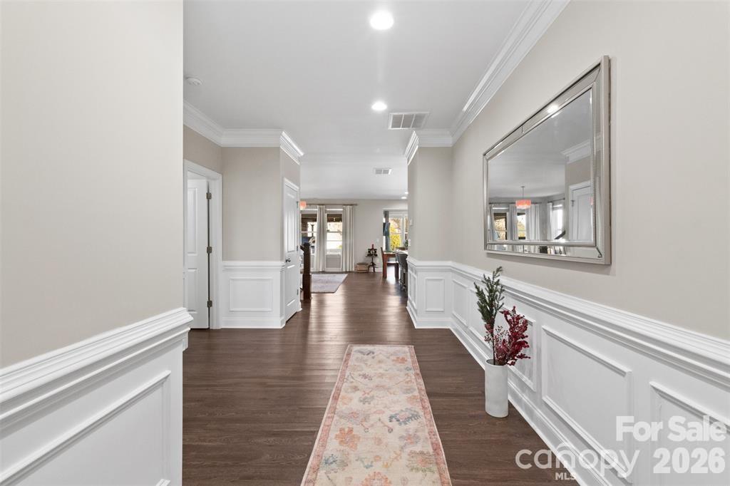 1029 Paddington Drive Property Photo 3