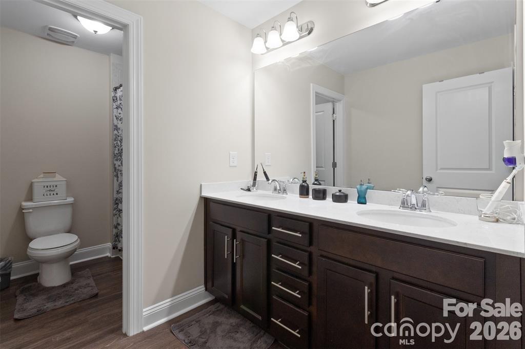 1029 Paddington Drive Property Photo 30