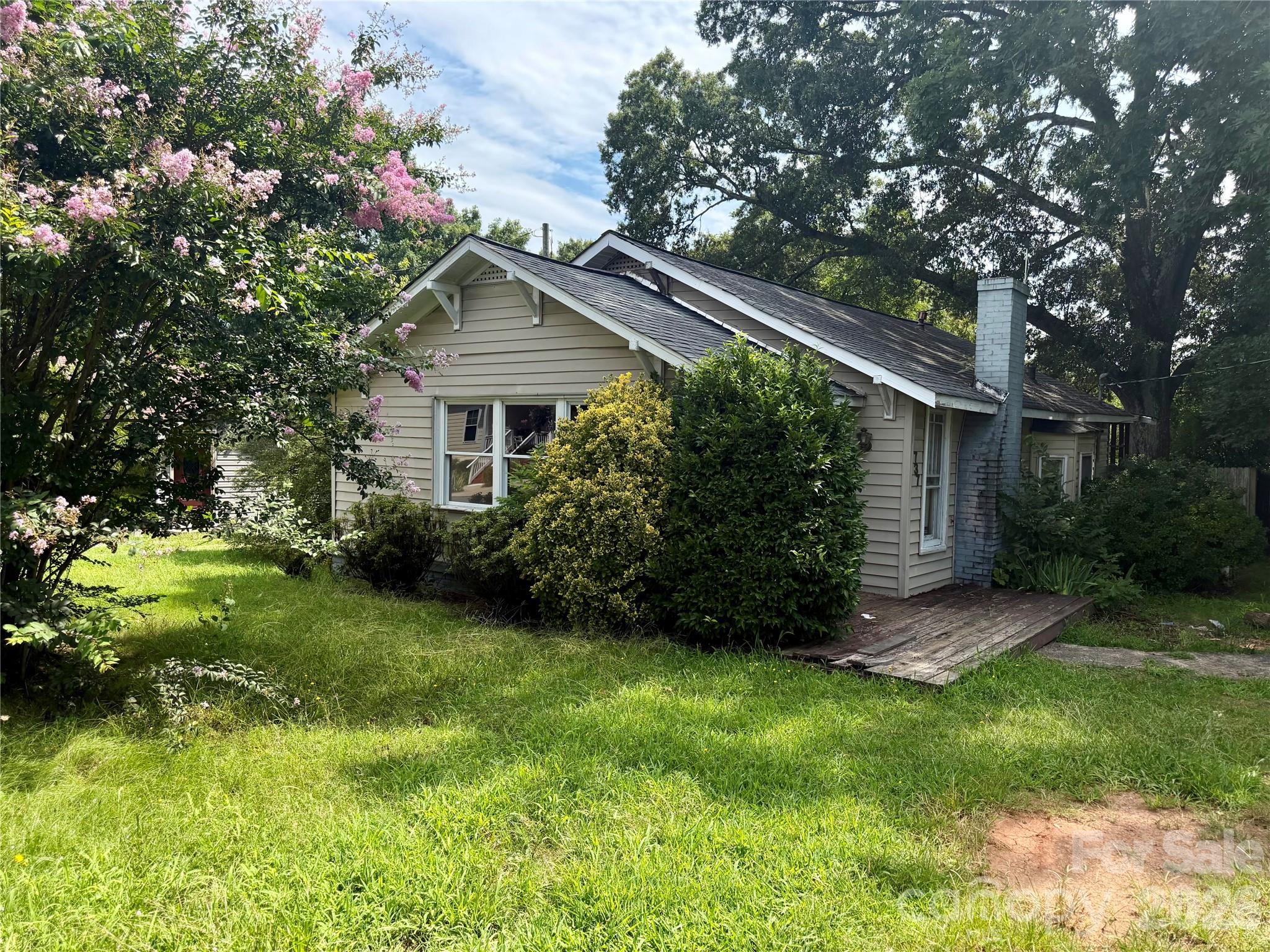 737 Chalice Street Property Photo 1