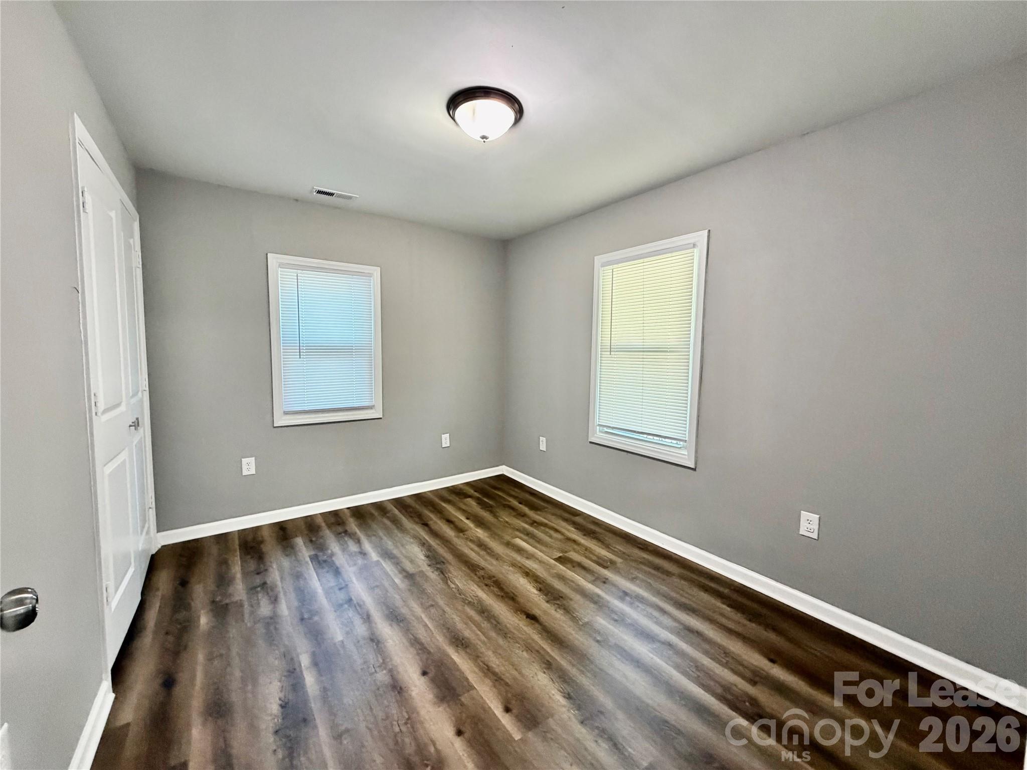 457 Fewell Street Property Photo 9