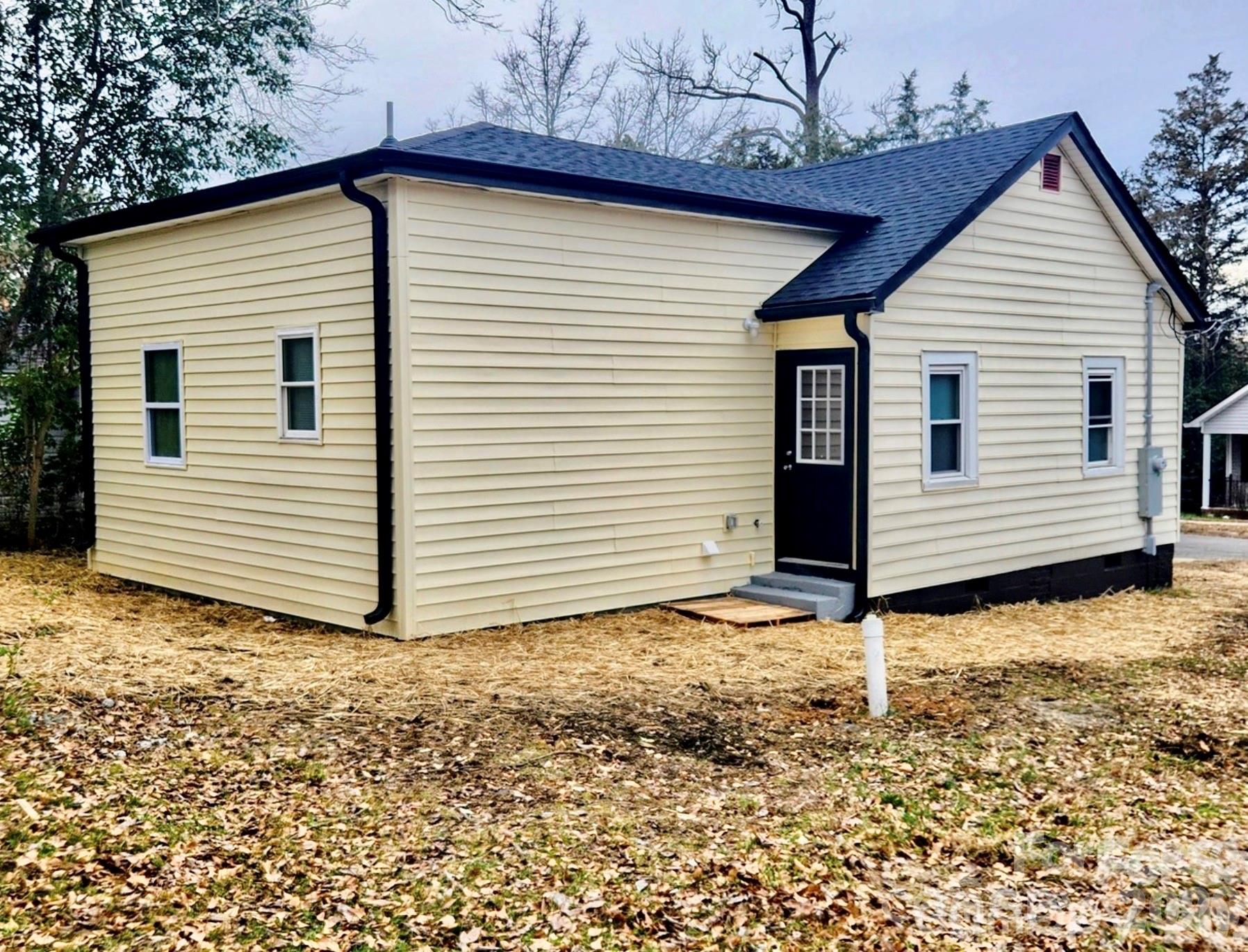457 Fewell Street Property Photo 13