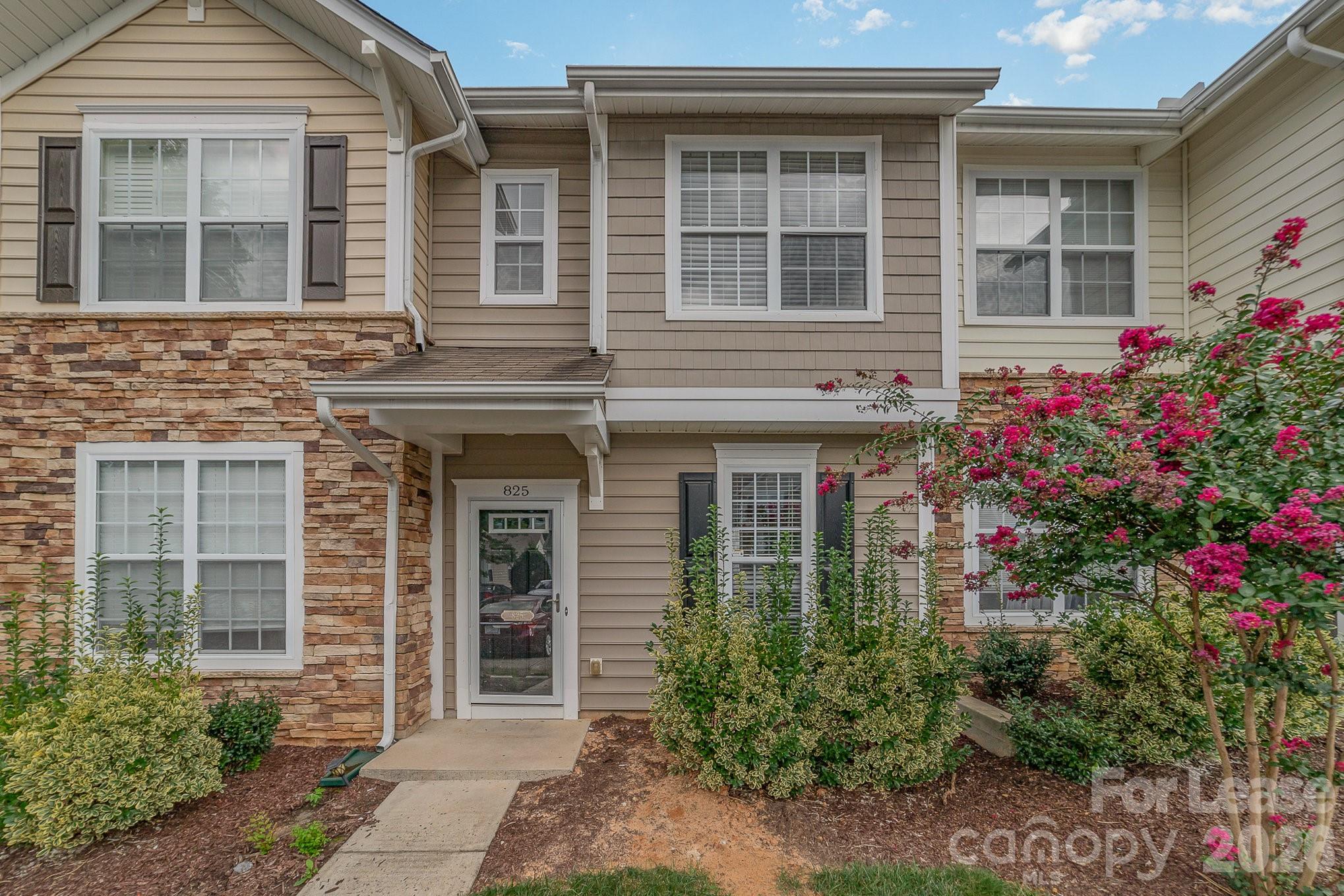 825 Gentlewinds Court Property Photo 1