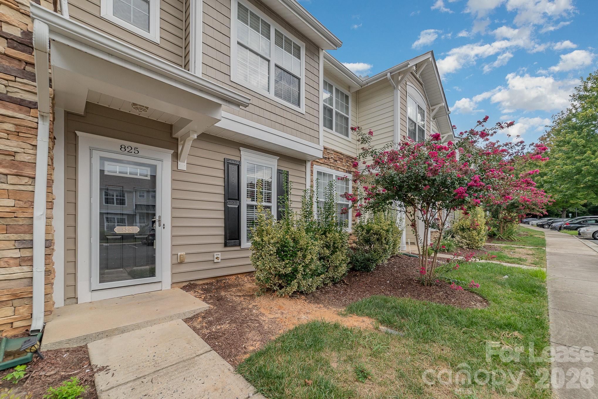 825 Gentlewinds Court Property Photo 2