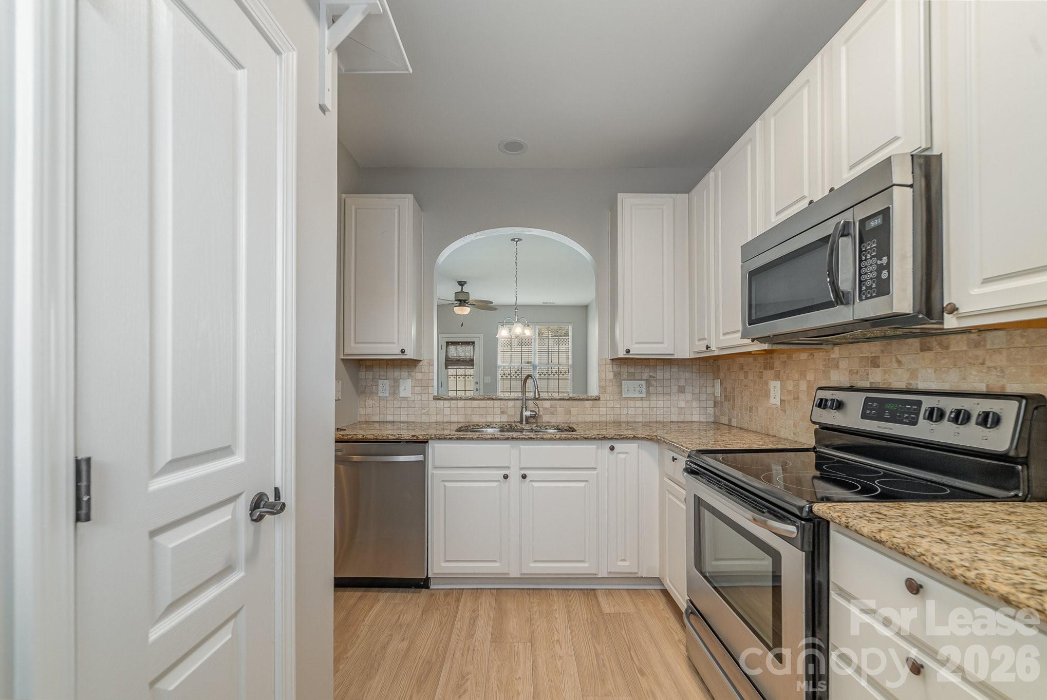 825 Gentlewinds Court Property Photo 8