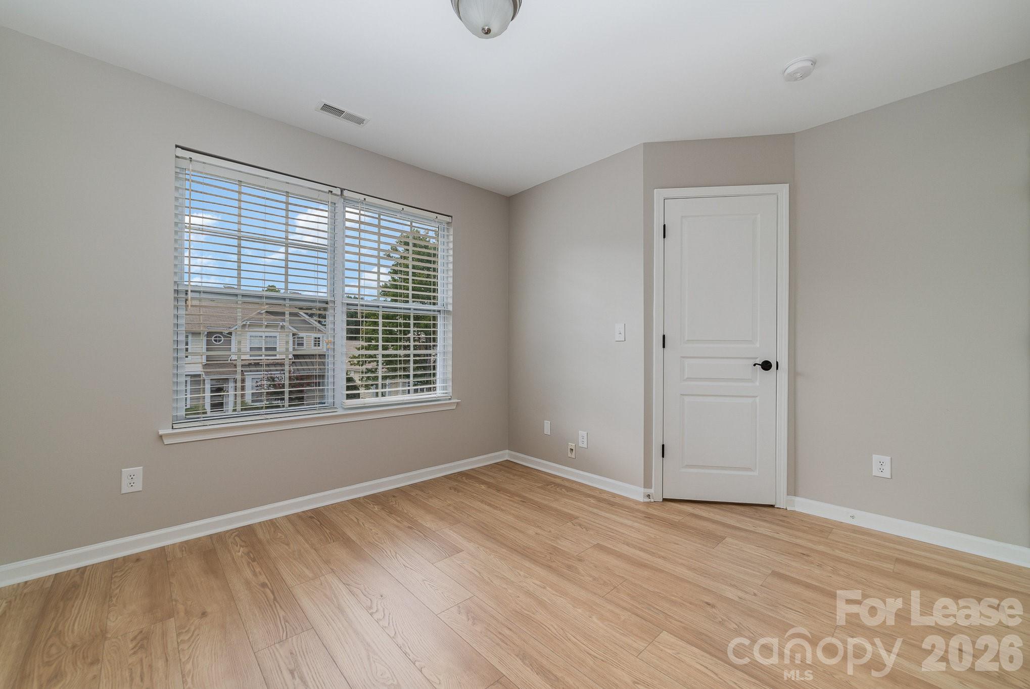 825 Gentlewinds Court Property Photo 12