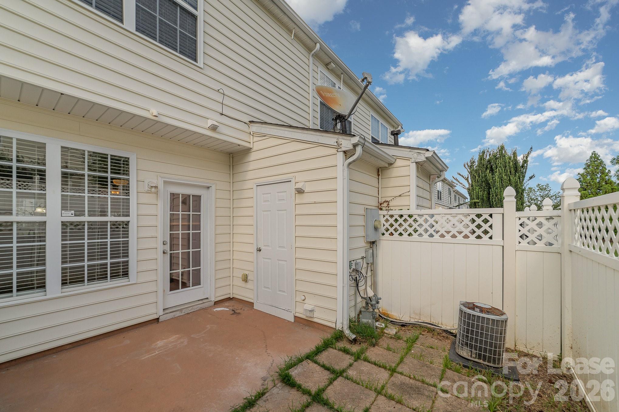 825 Gentlewinds Court Property Photo 18
