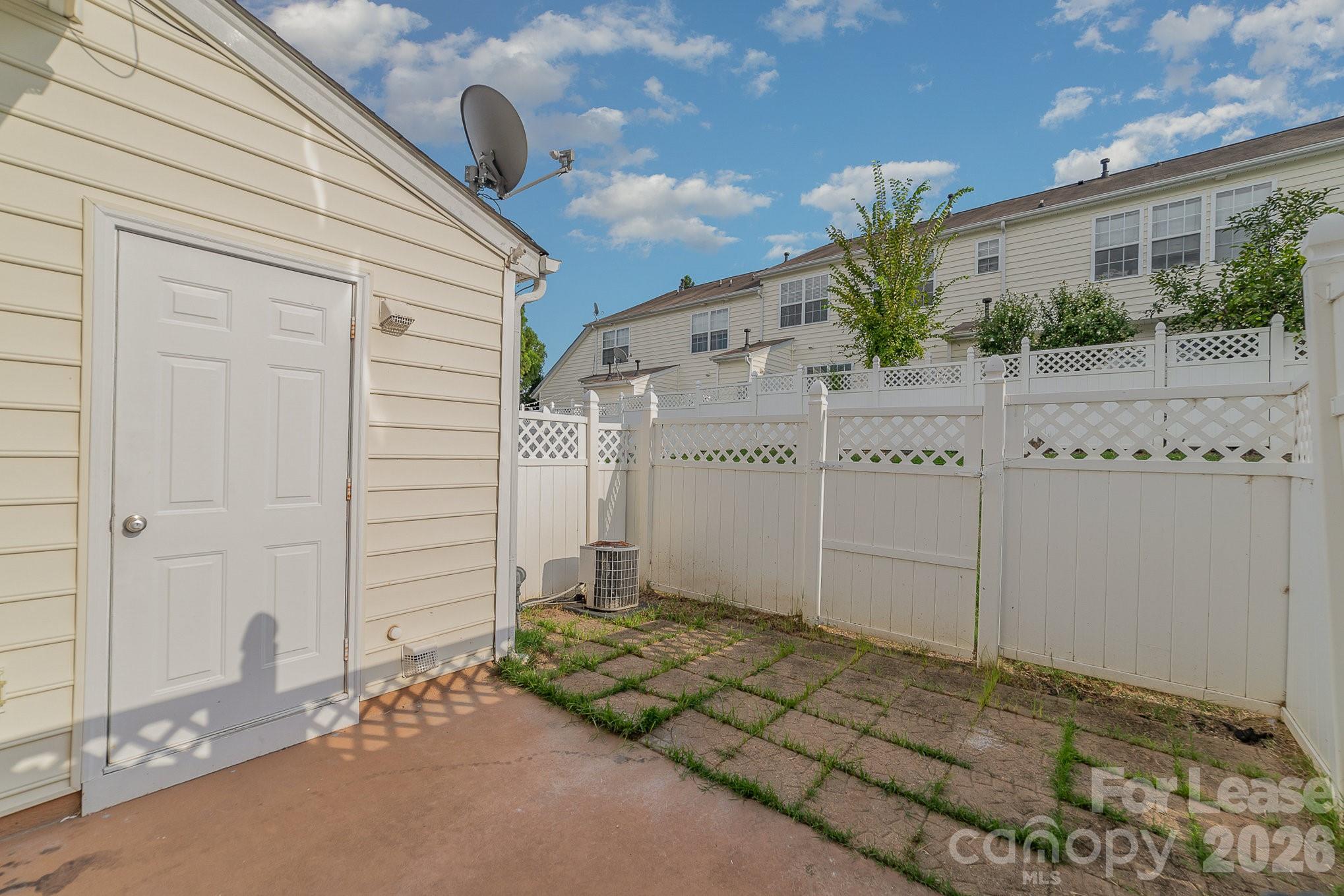 825 Gentlewinds Court Property Photo 19