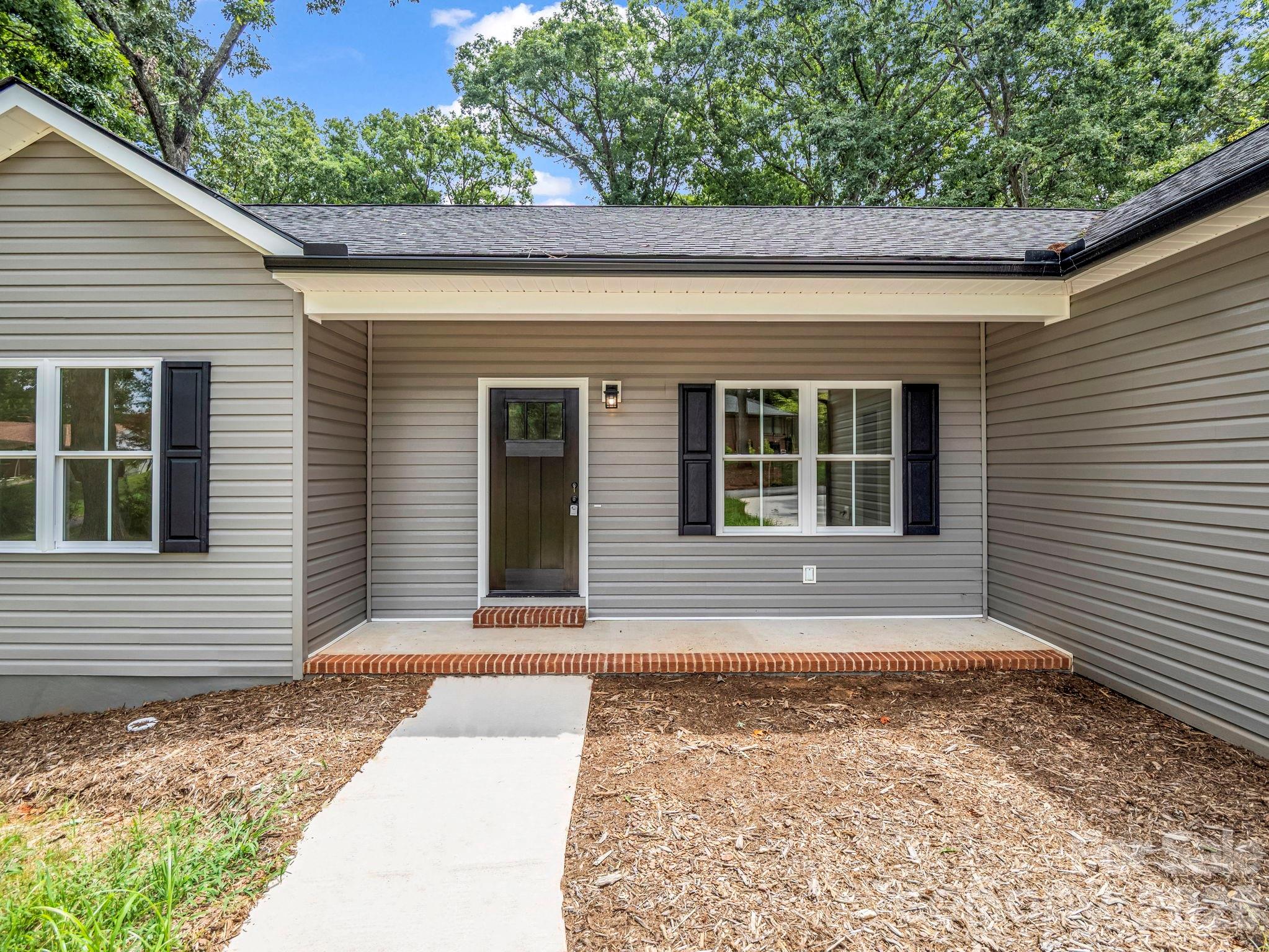 190 Forest Hill Drive Property Photo 4