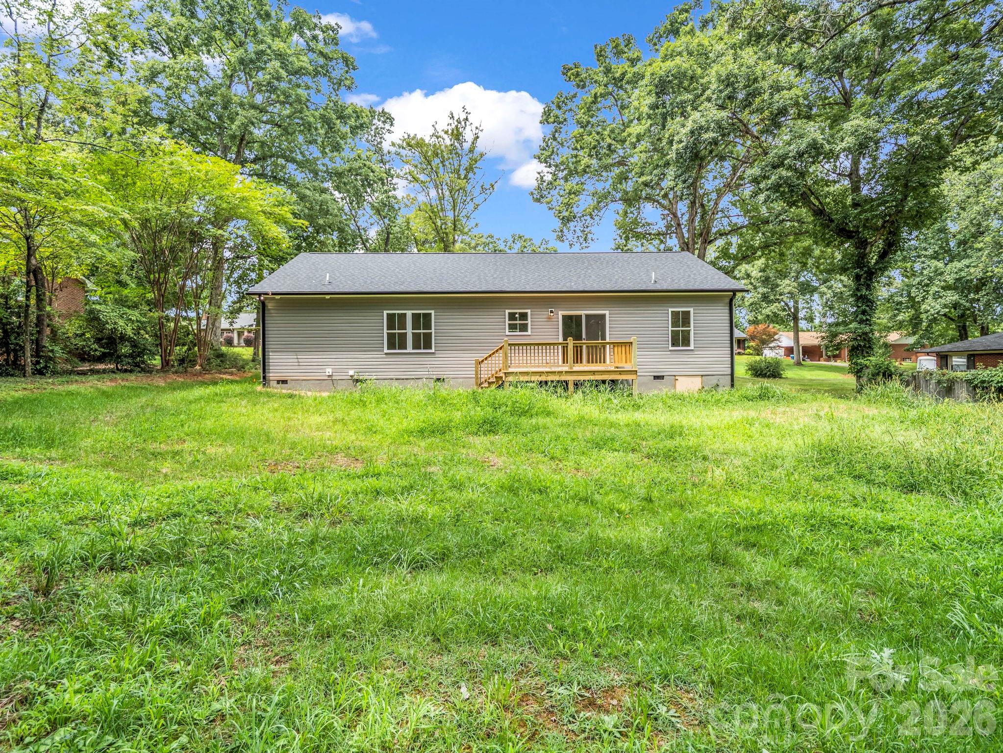 190 Forest Hill Drive Property Photo 7