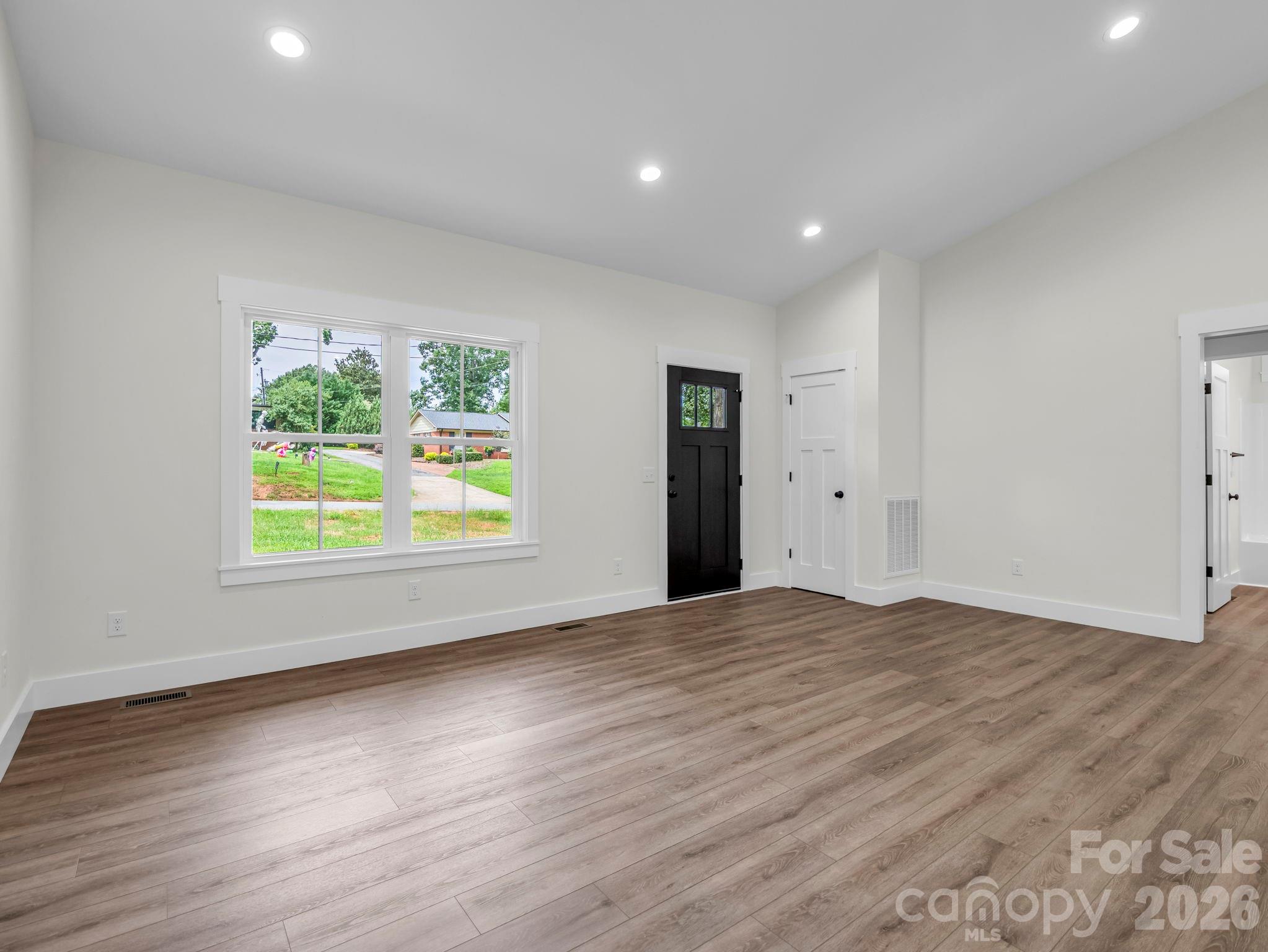 190 Forest Hill Drive Property Photo 19