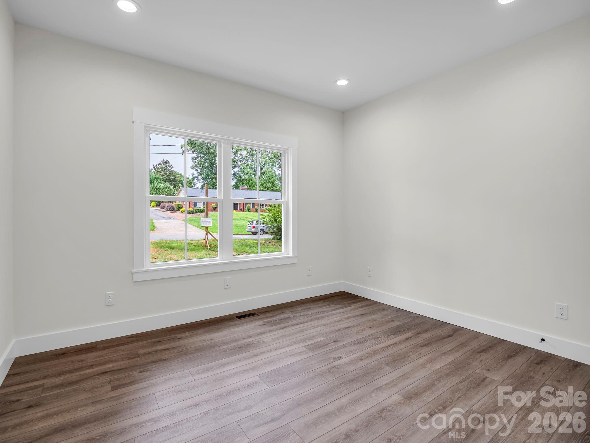 190 Forest Hill Drive Property Photo 29