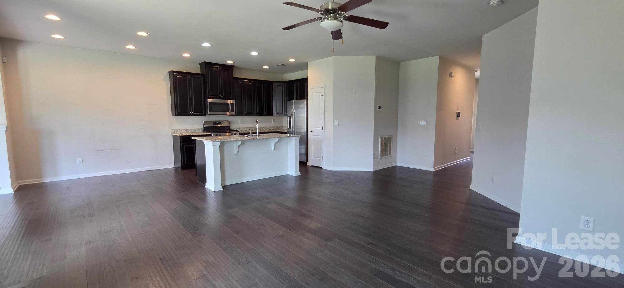 7347 Raylee Avenue Property Photo 2