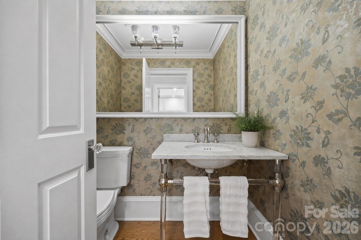 1620 Biltmore Drive Property Photo 6