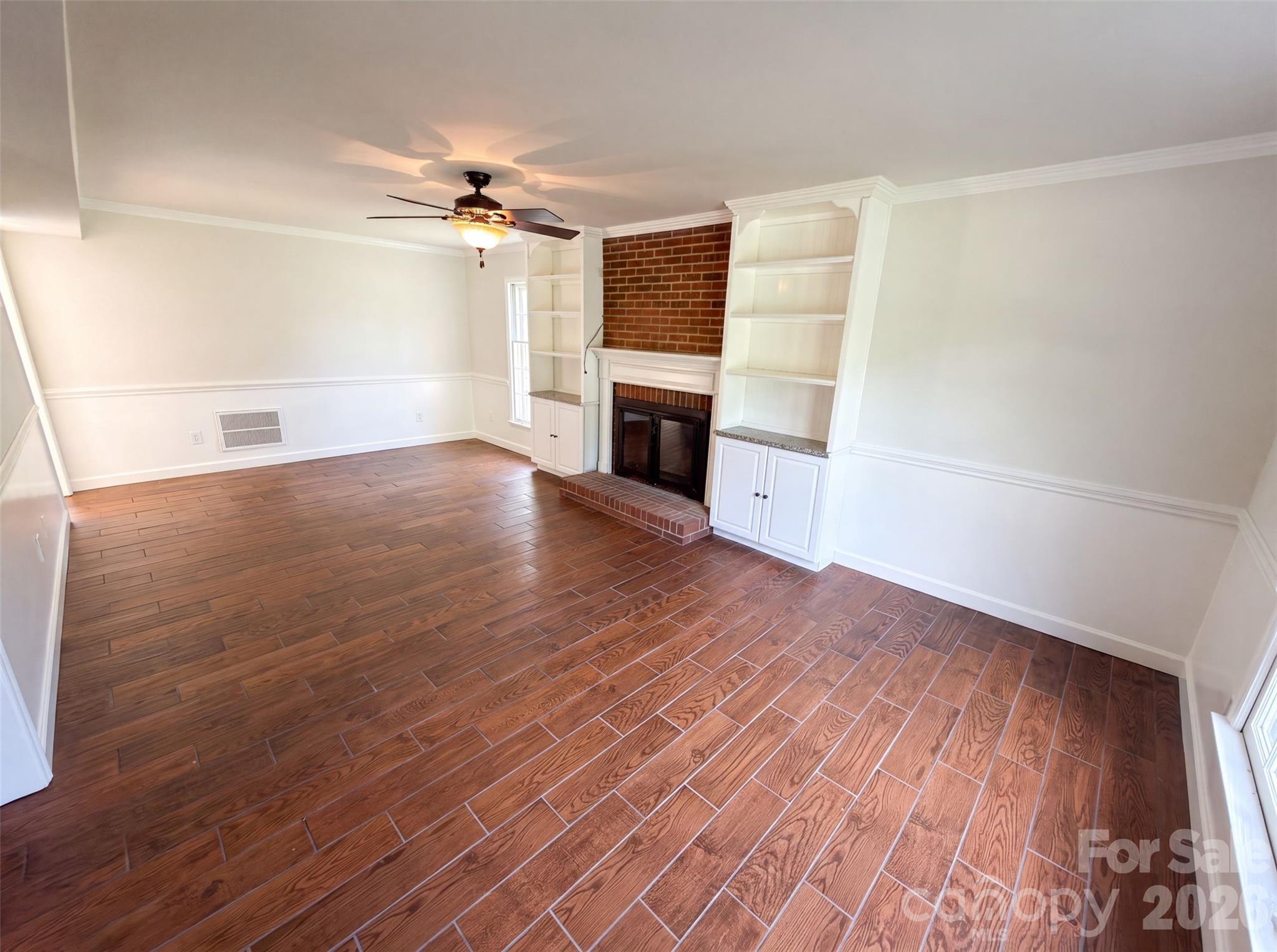 8909 Danson Drive Property Photo 3