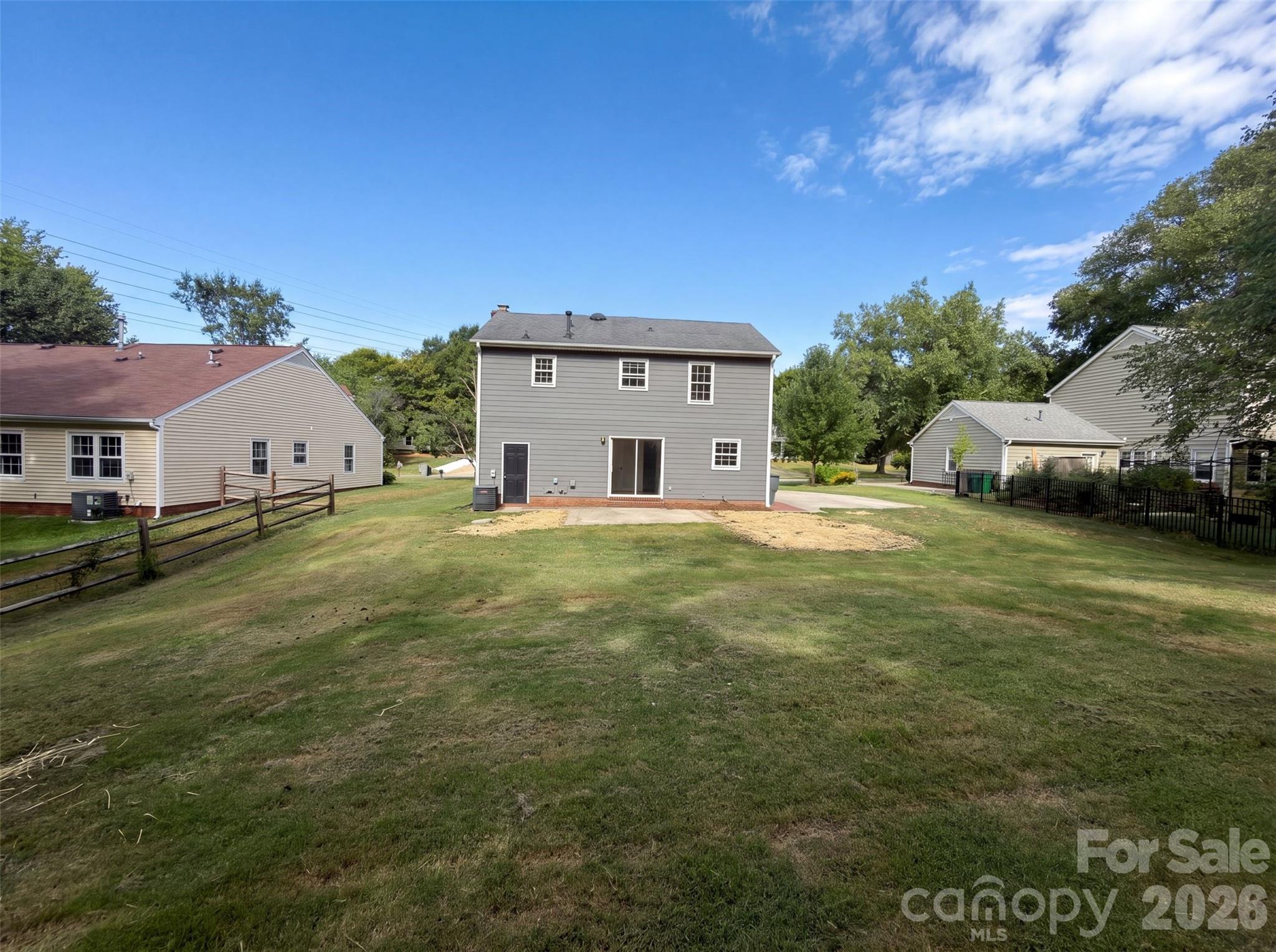 8909 Danson Drive Property Photo 5