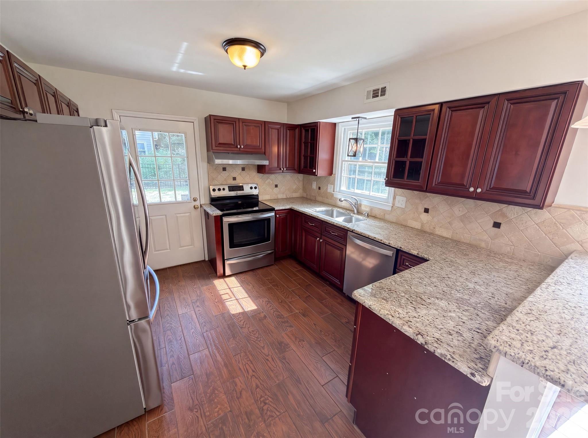 8909 Danson Drive Property Photo 15