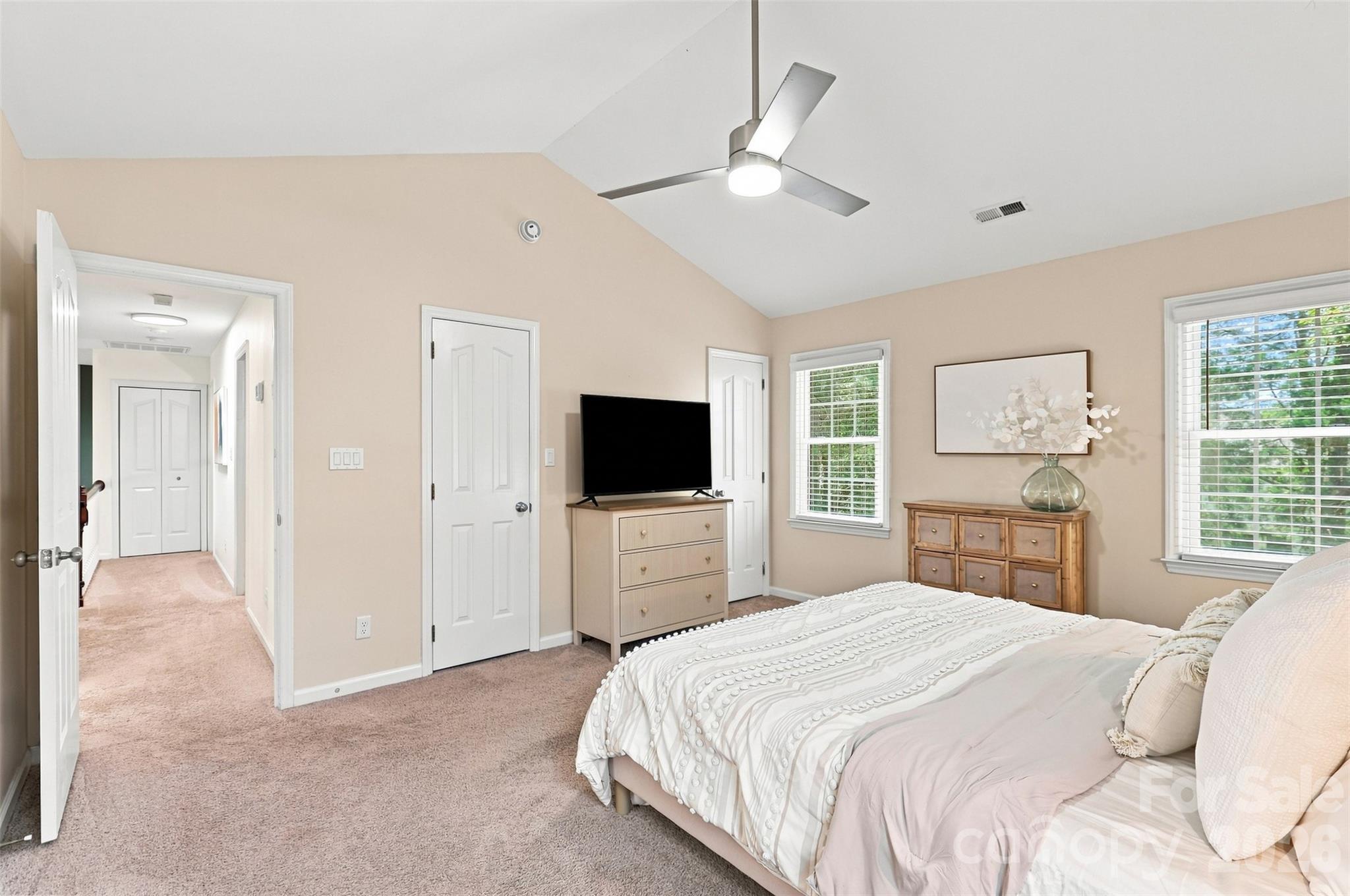6813 Wolf Run Drive Property Photo 21