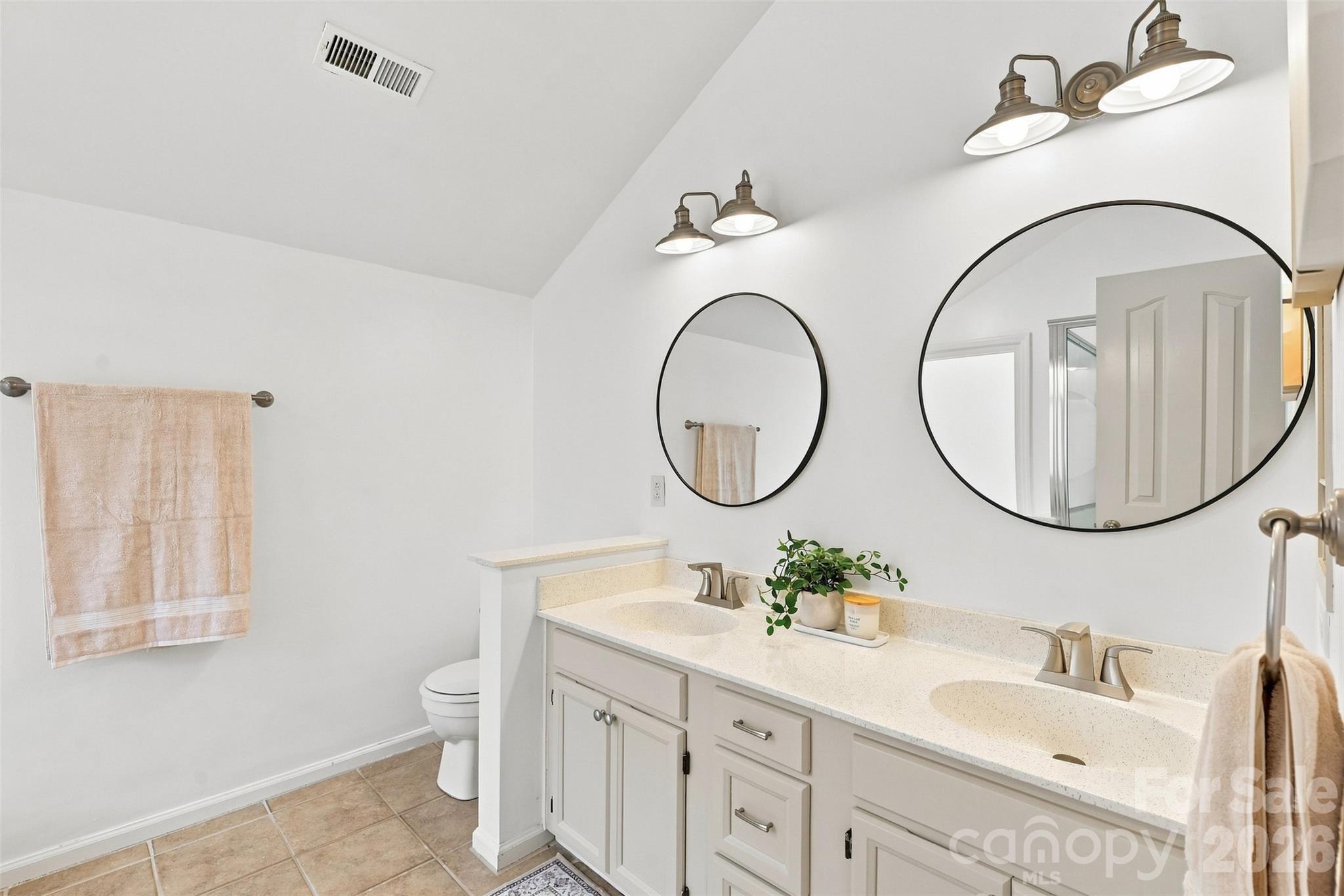 6813 Wolf Run Drive Property Photo 22