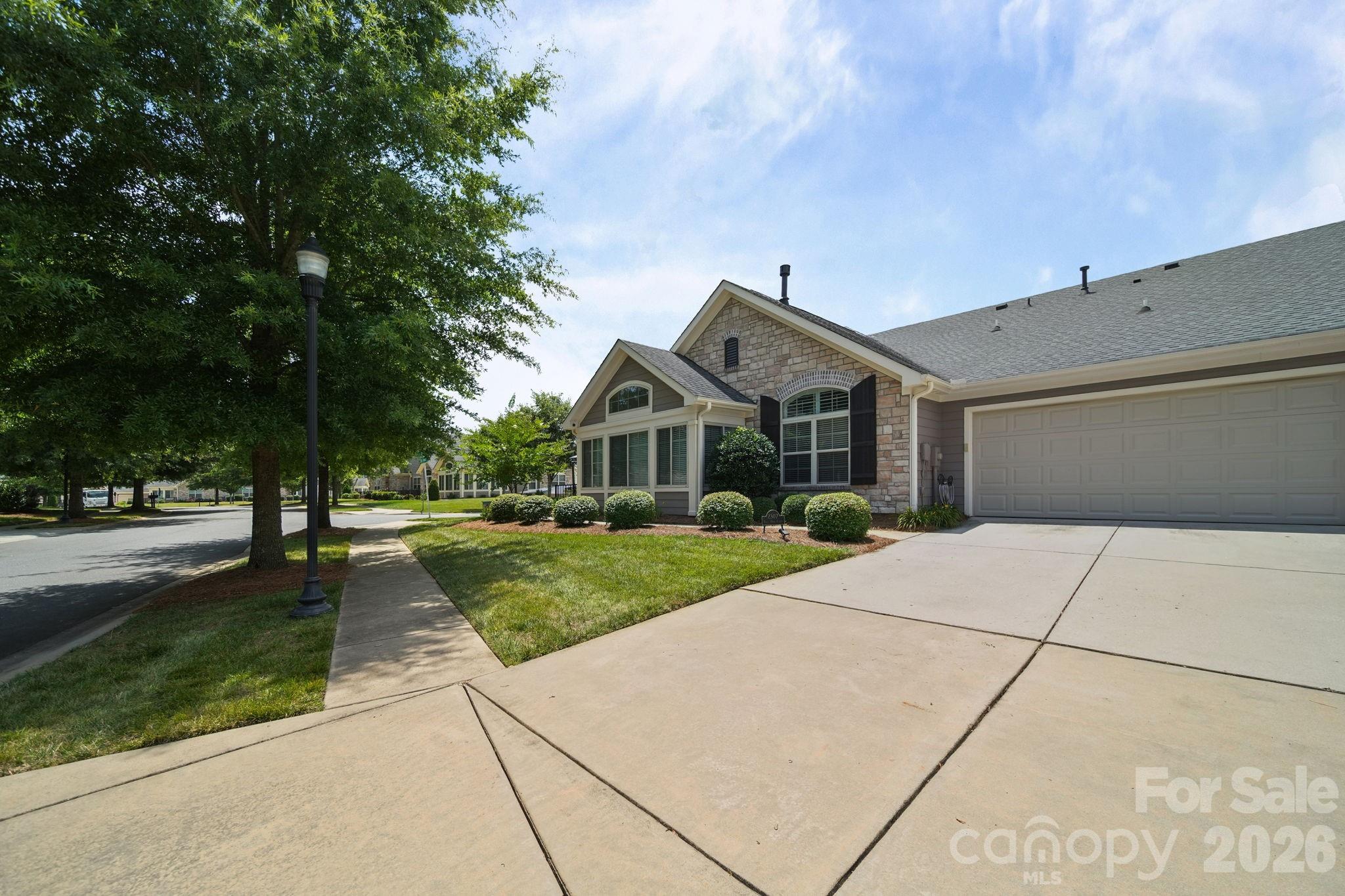 2307 Villa Oaks Court Property Photo 26