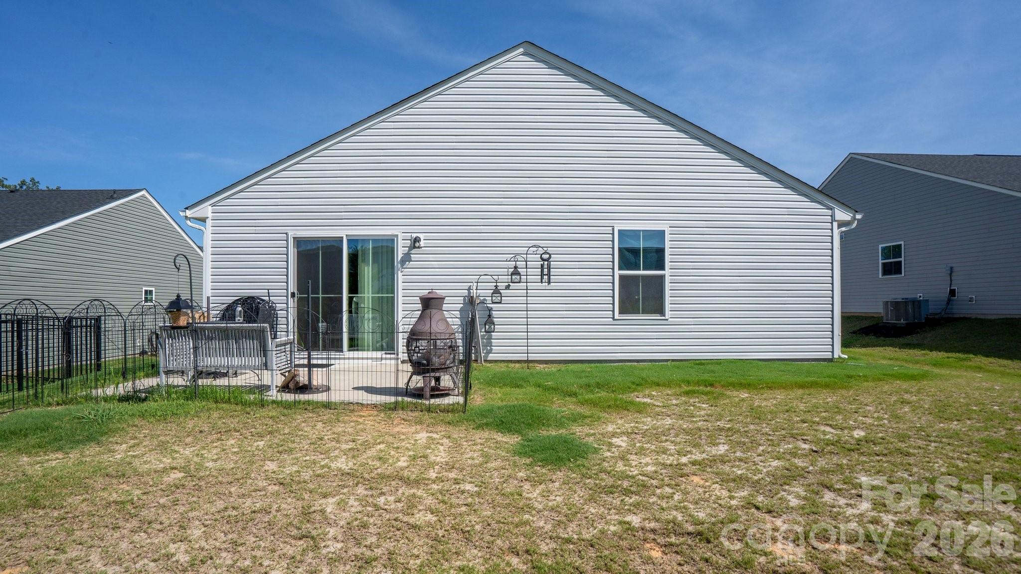 483 Grandiflora Avenue Property Photo 9