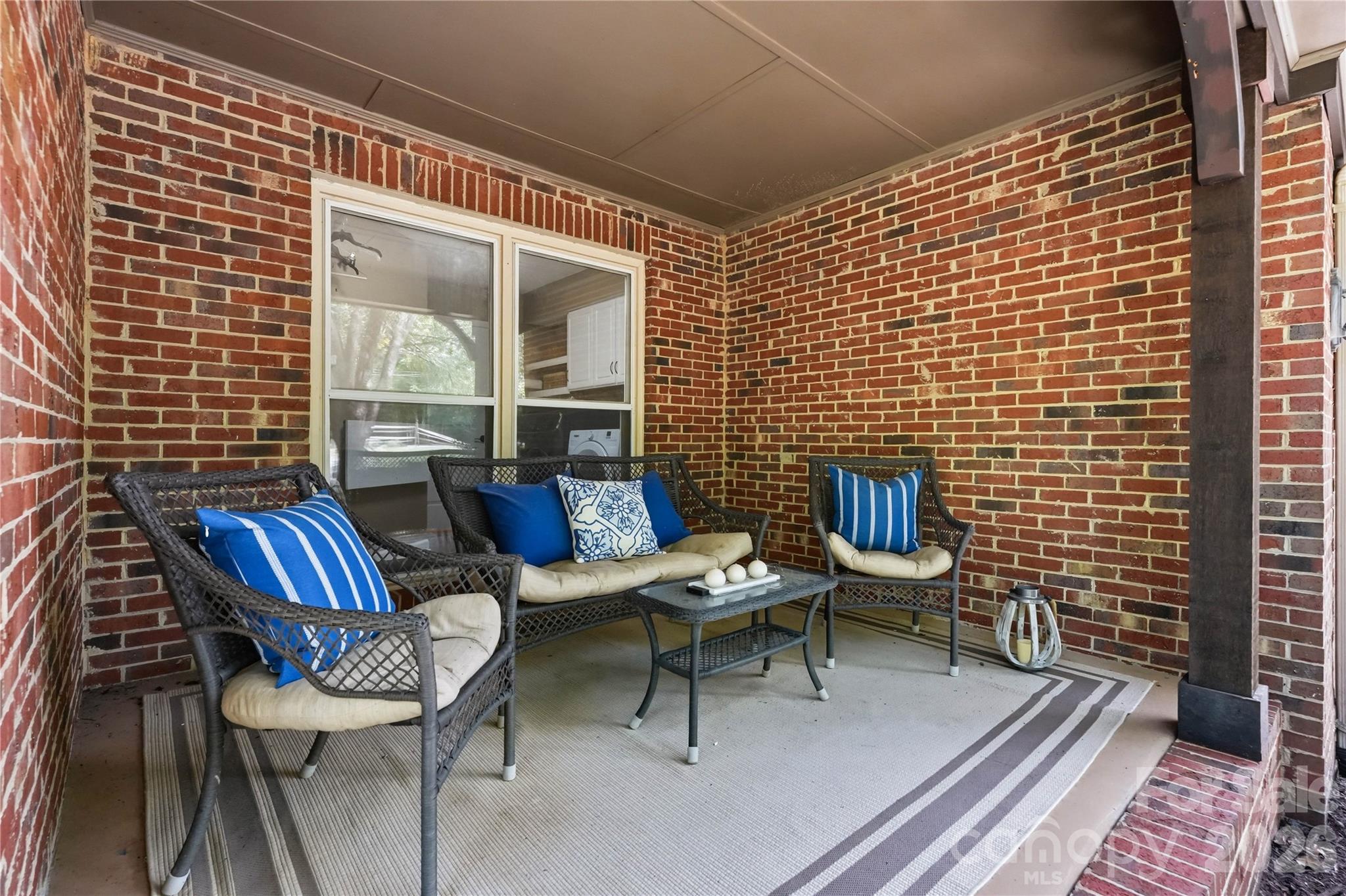 2505 Mountain Folk Lane Property Photo 9