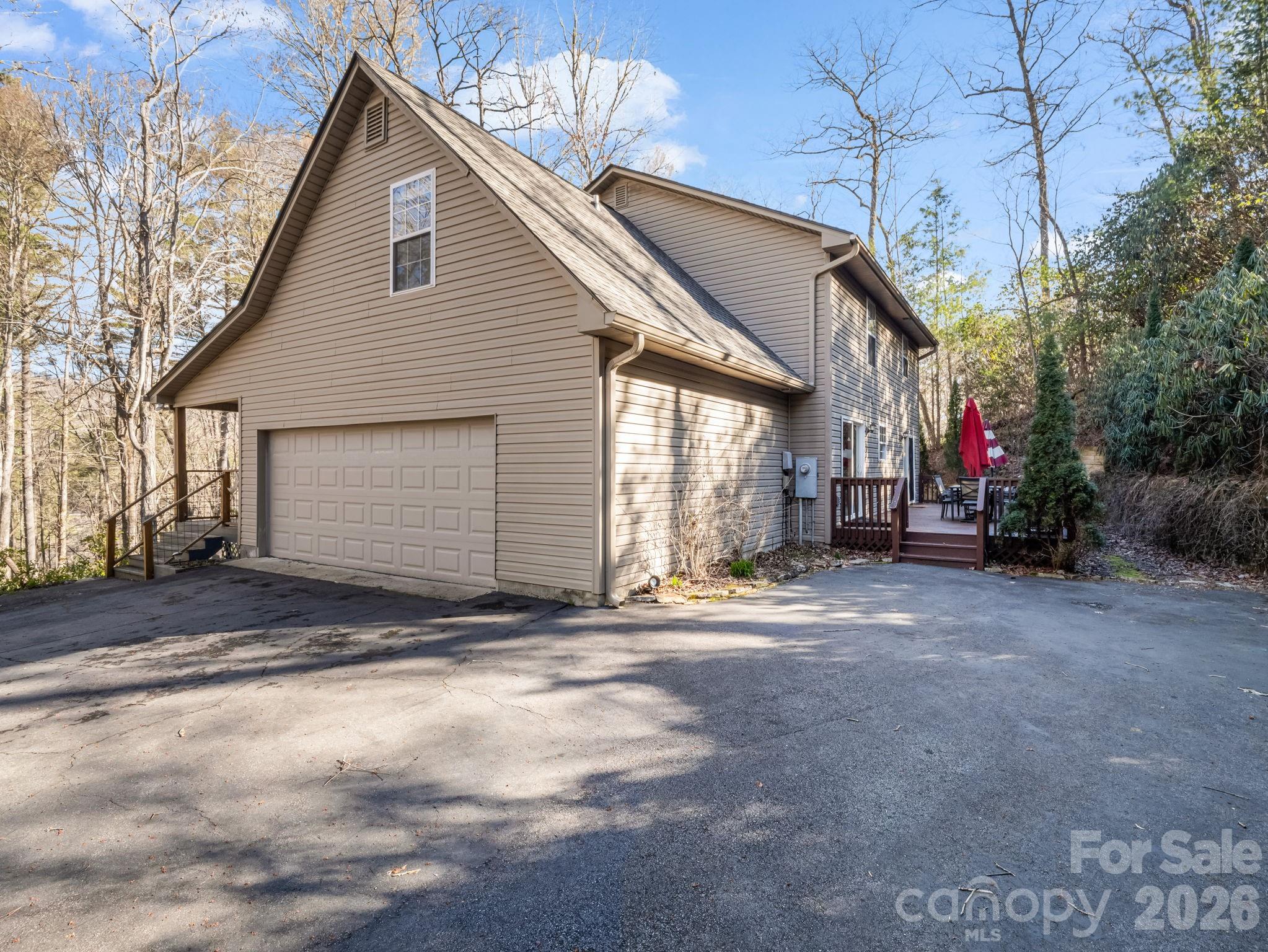 108 Nuthatch Trace Property Photo 40