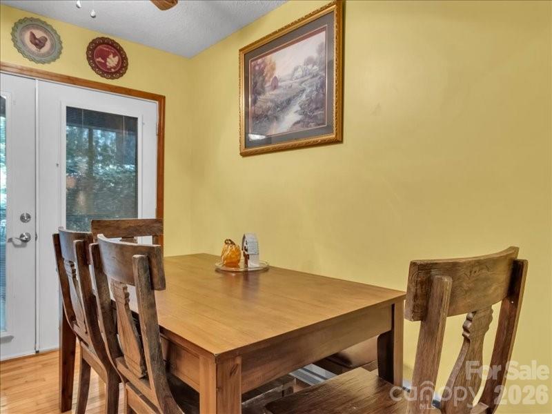 49 Lisa Lane Property Photo 14