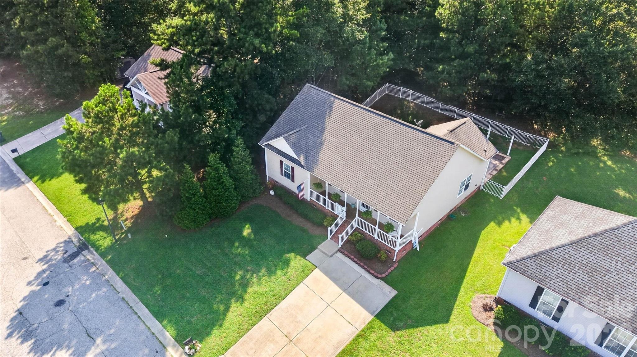 245 Eagle Creek Road Property Photo 4