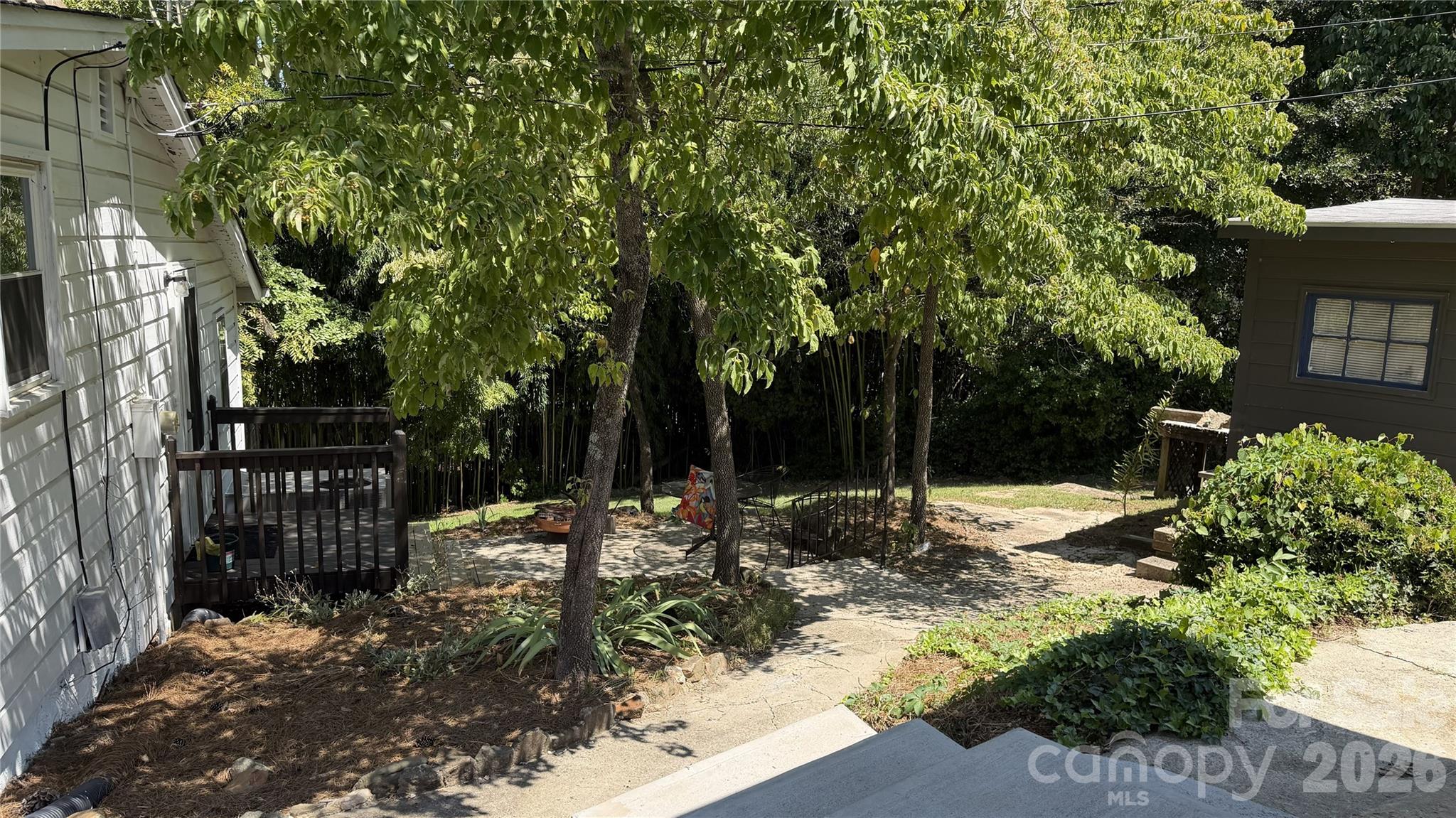 209 Auten Circle Property Photo 2