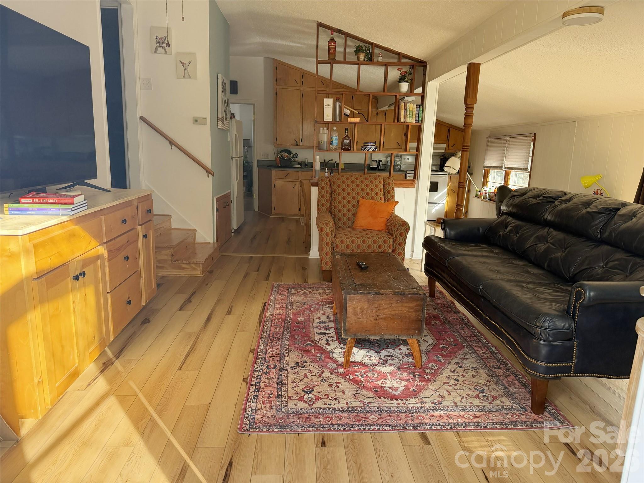 209 Auten Circle Property Photo 4