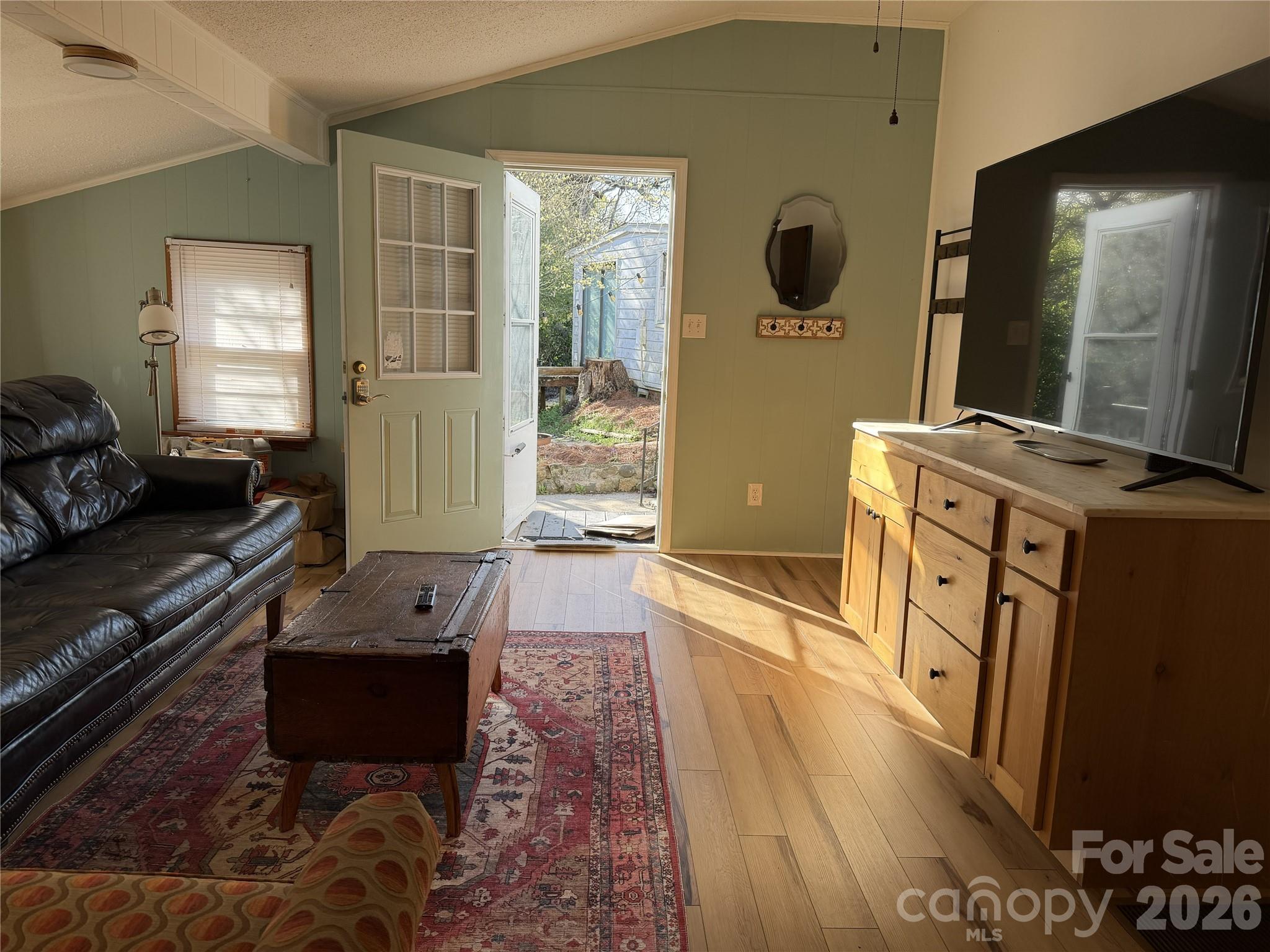 209 Auten Circle Property Photo 5