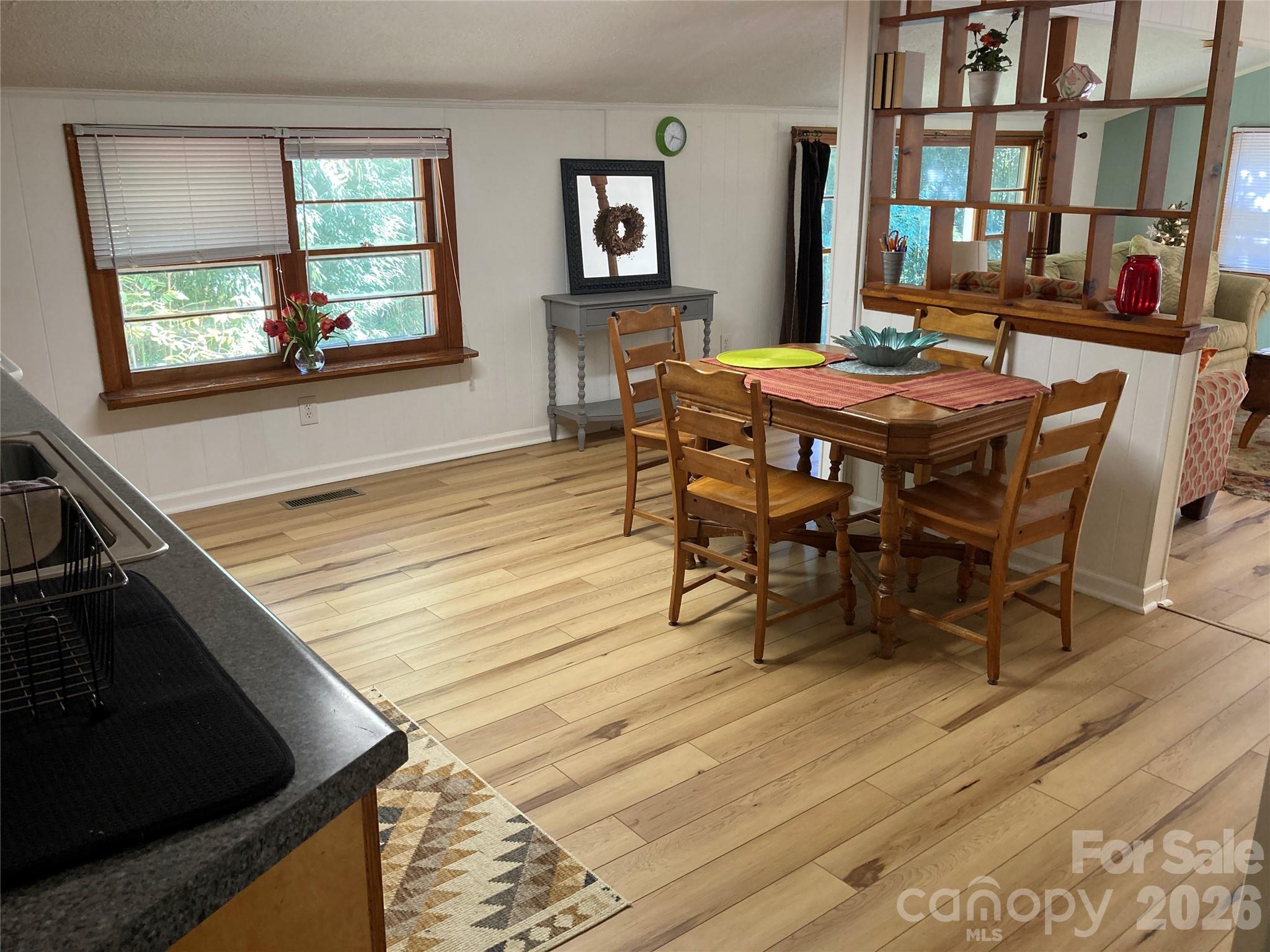 209 Auten Circle Property Photo 8