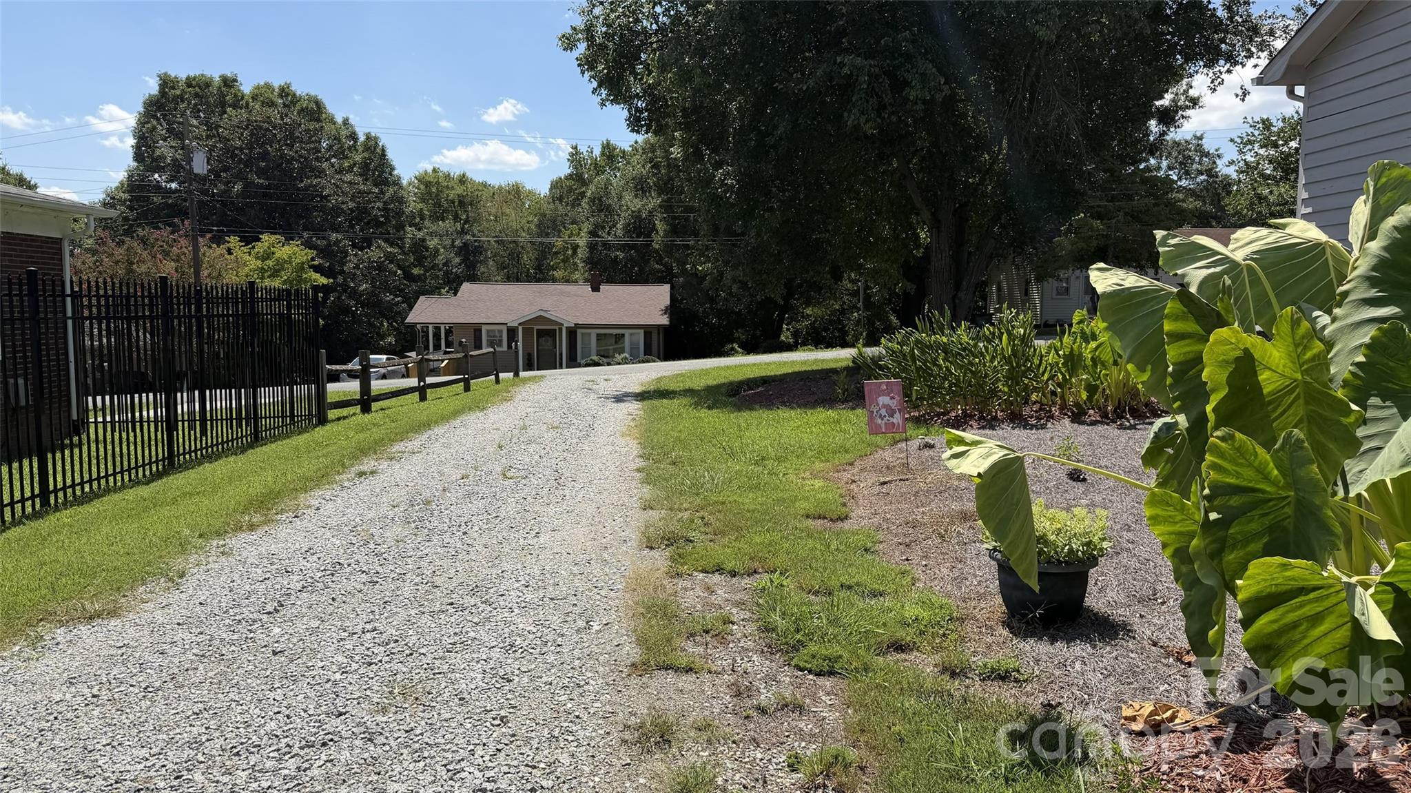 209 Auten Circle Property Photo 33