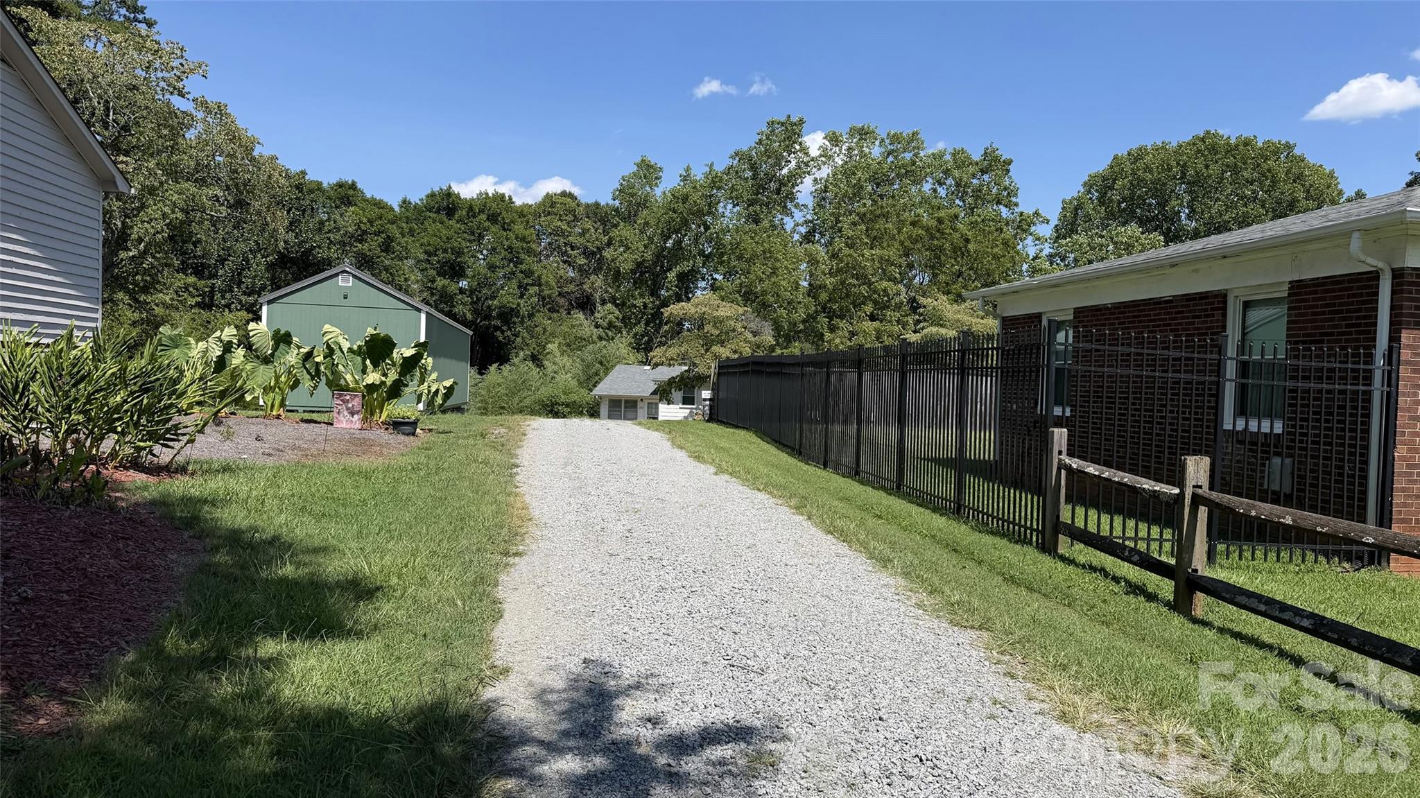 209 Auten Circle Property Photo 34