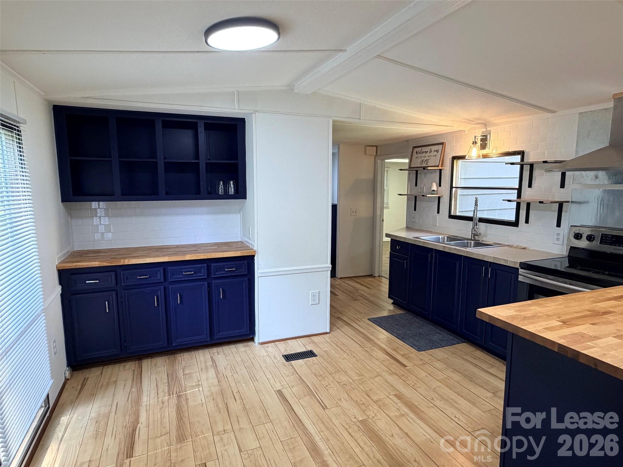 8112 Blackwood Road Property Photo 6