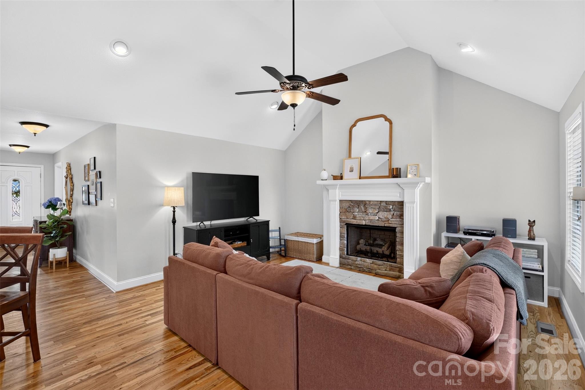 846 Affirmed Drive Property Photo 5