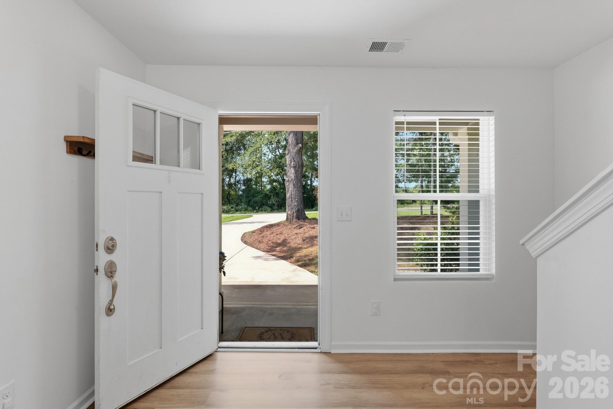 219 W North Corner Road Property Photo 5