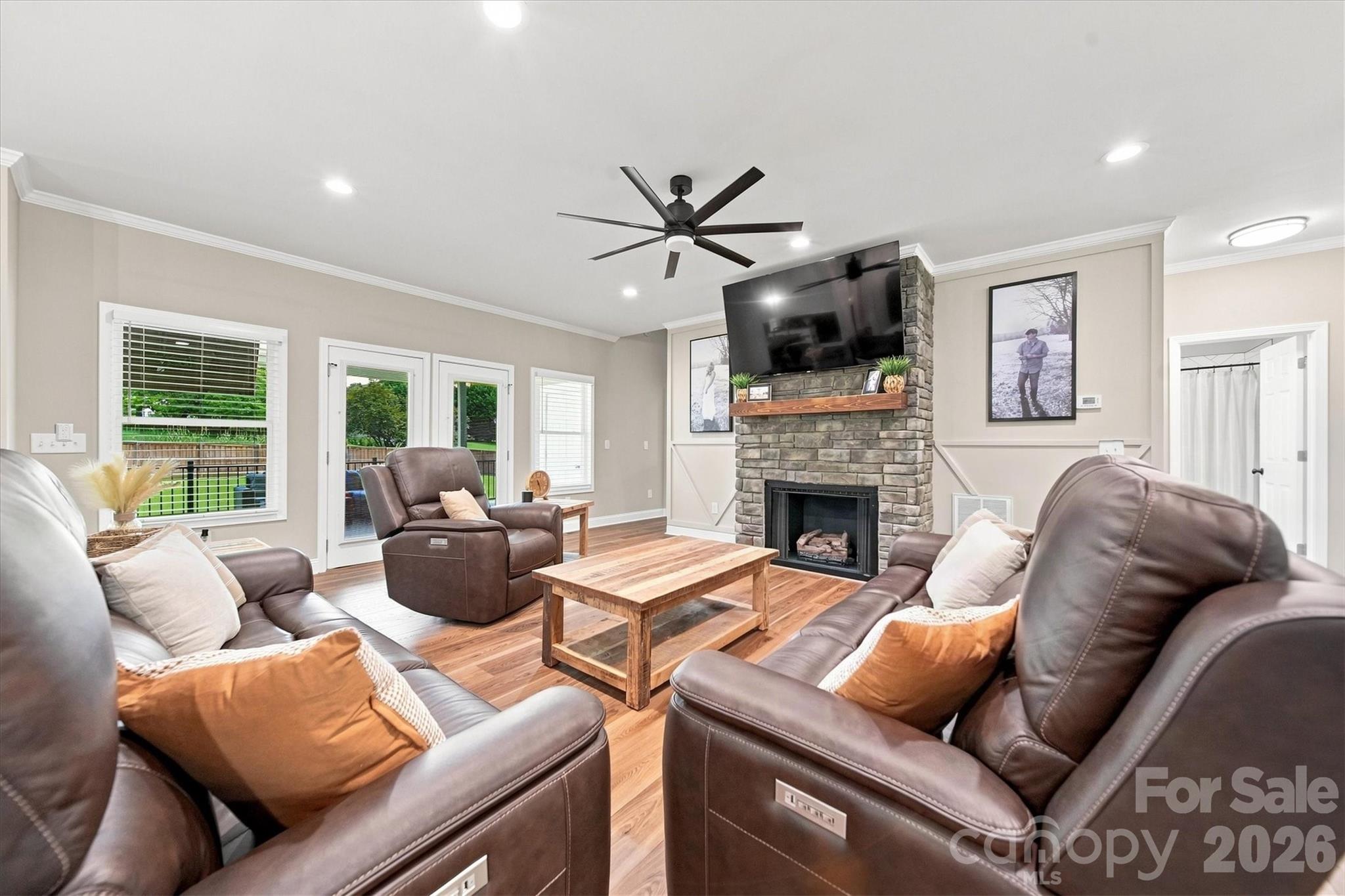 34 Colts Neck Lane Property Photo 4