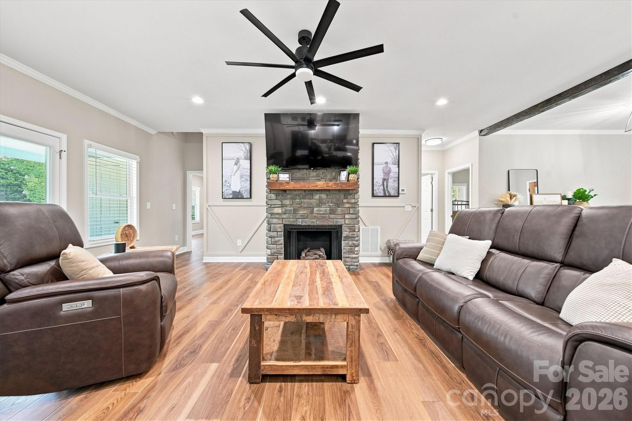 34 Colts Neck Lane Property Photo 5