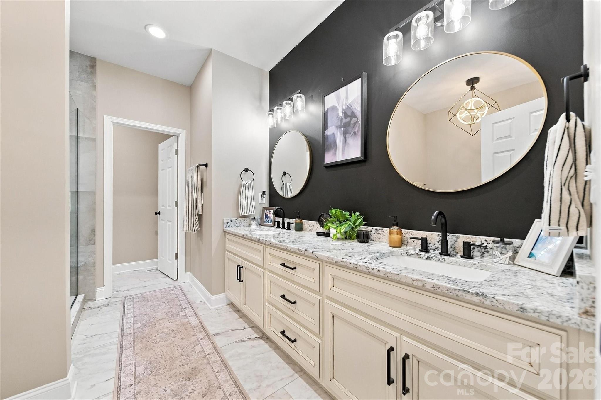 34 Colts Neck Lane Property Photo 18