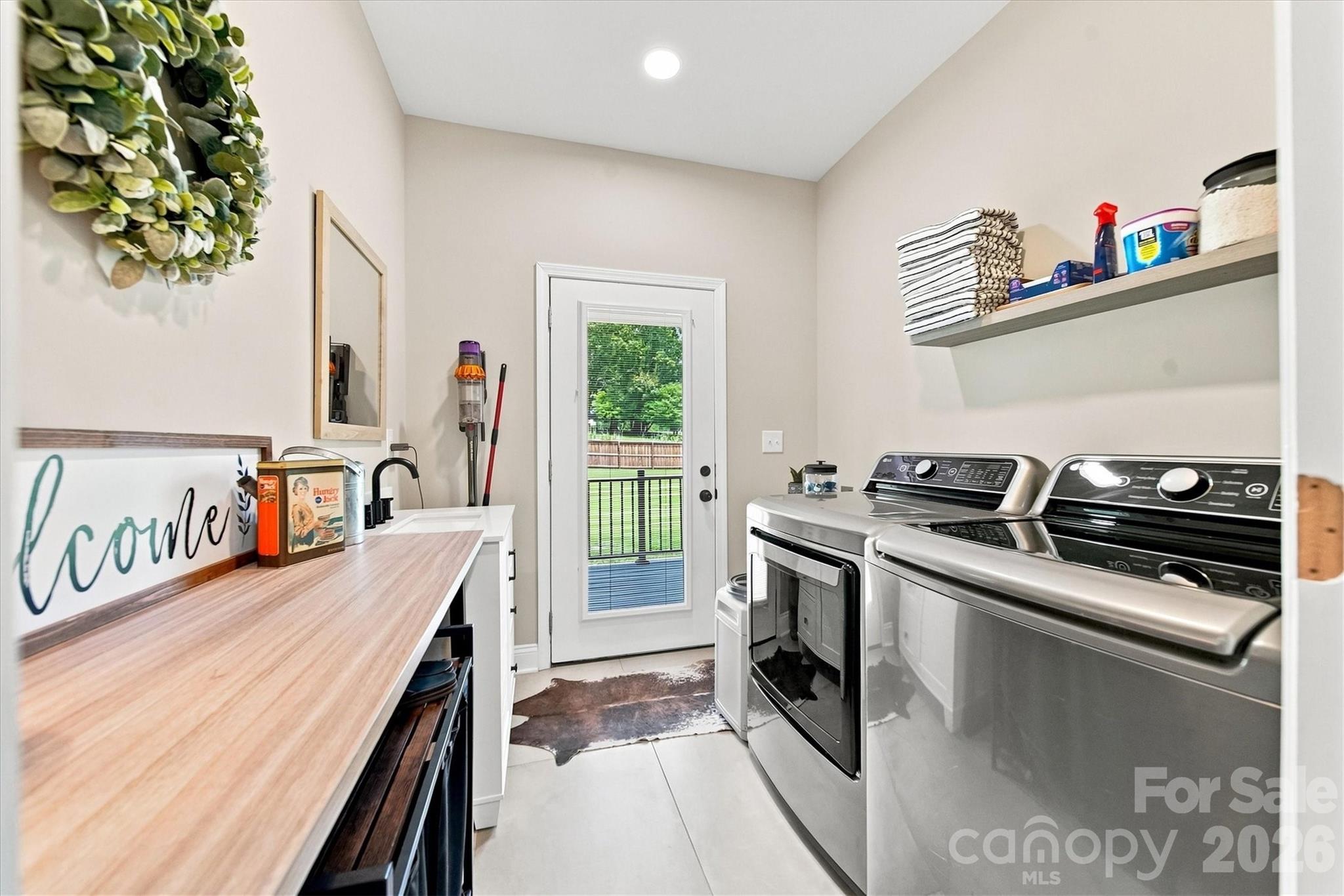 34 Colts Neck Lane Property Photo 24