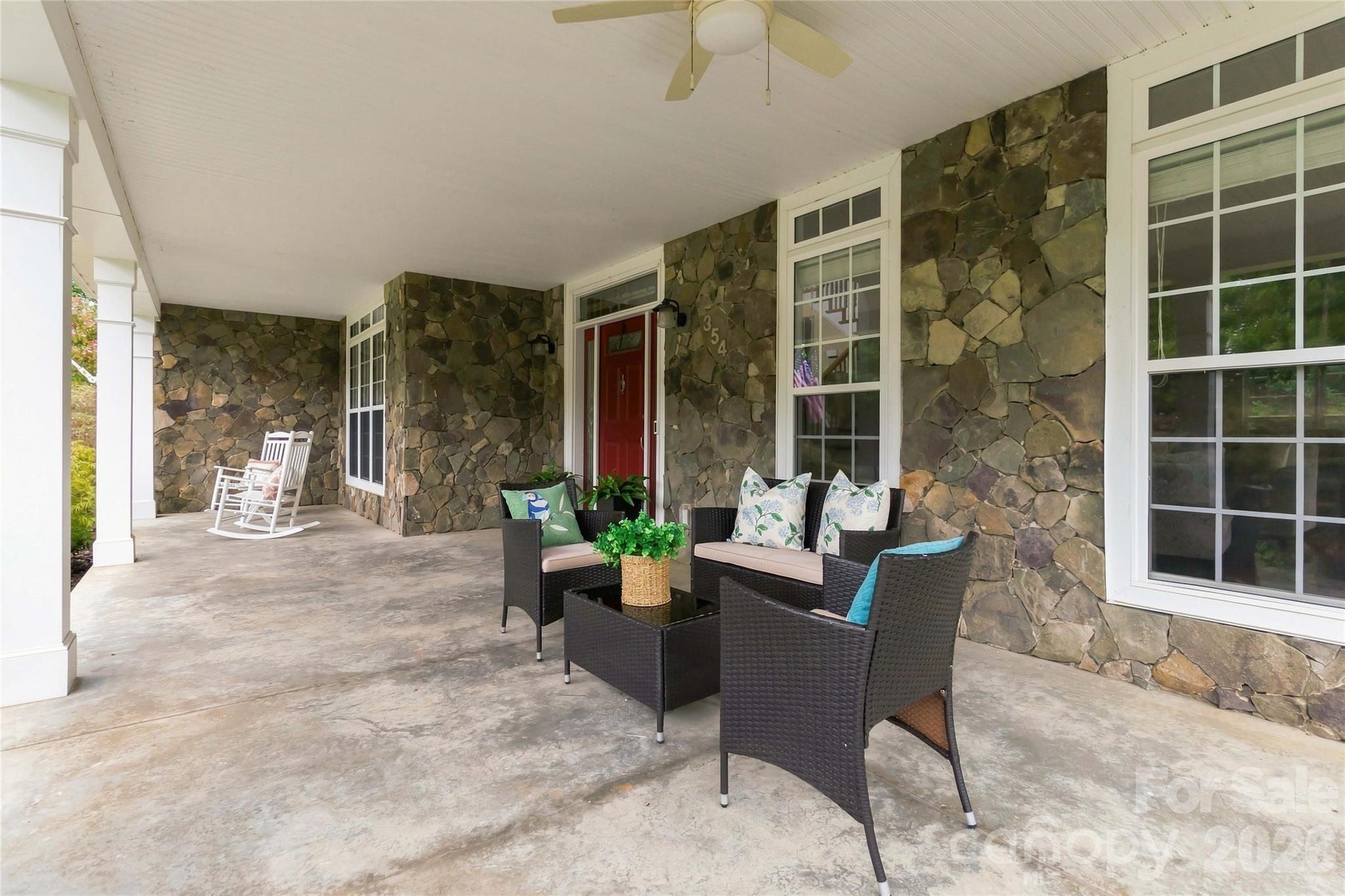 354 Robinson Road Property Photo 4