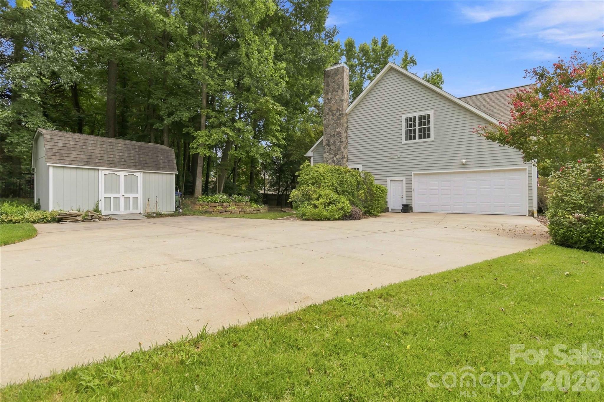 354 Robinson Road Property Photo 40