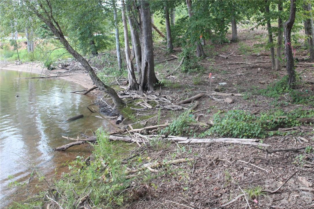 1792 Waters Edge Drive 61 Property Photo 5